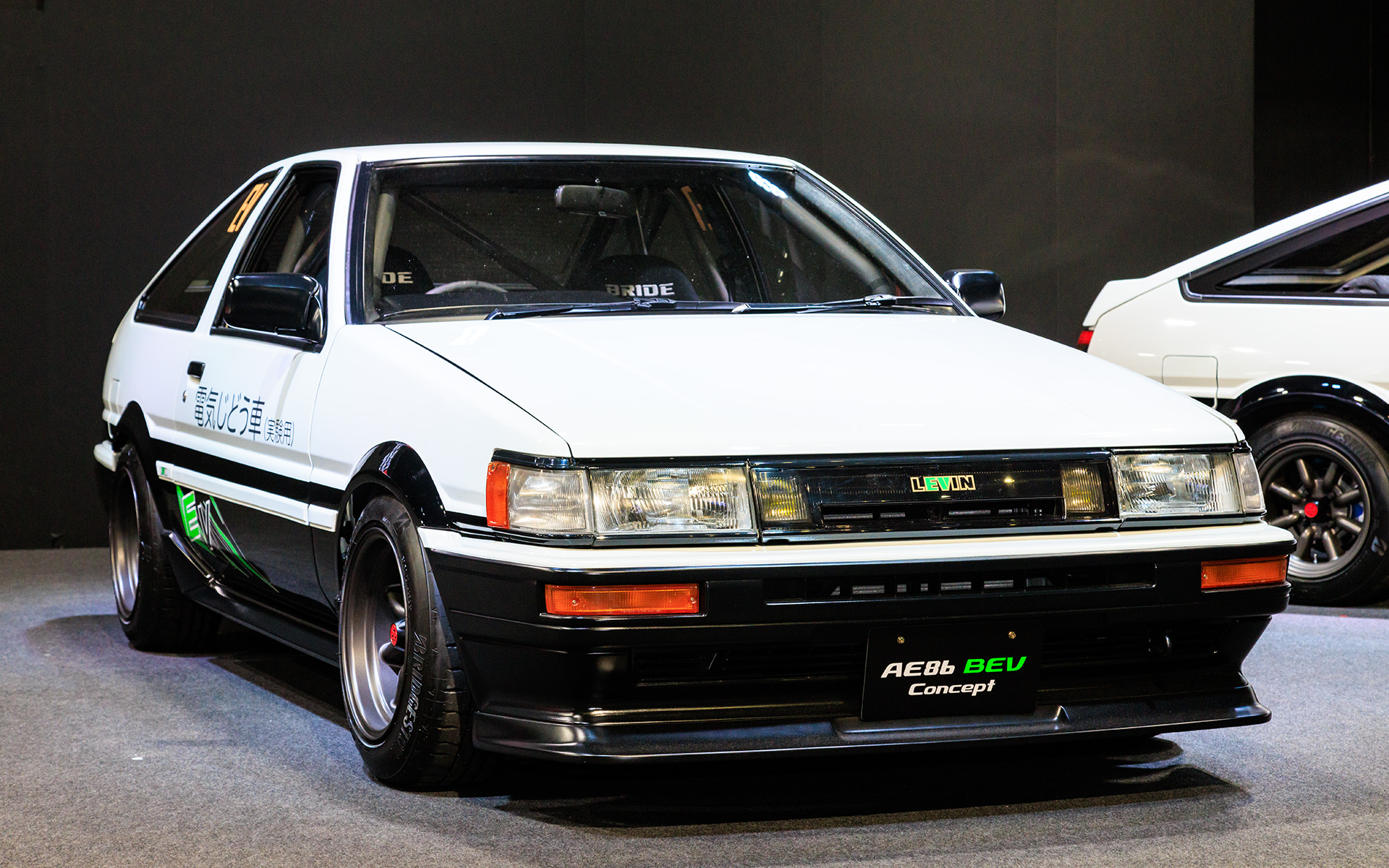 富士スピードウェイで開催されるFUJI 86/BRZ STYLE 2023で、トヨタ「AE86 BEV Concept」と土屋圭市氏の「AE86  マメ号」が0-100対決 - Car Watch