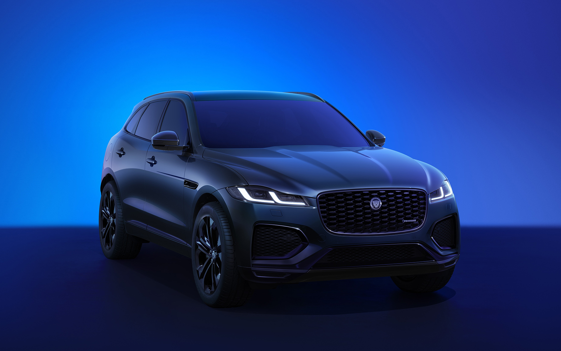 ジャガー、「F-PACE」2024年モデルの105台限定特別仕様車「R-DYNAMIC