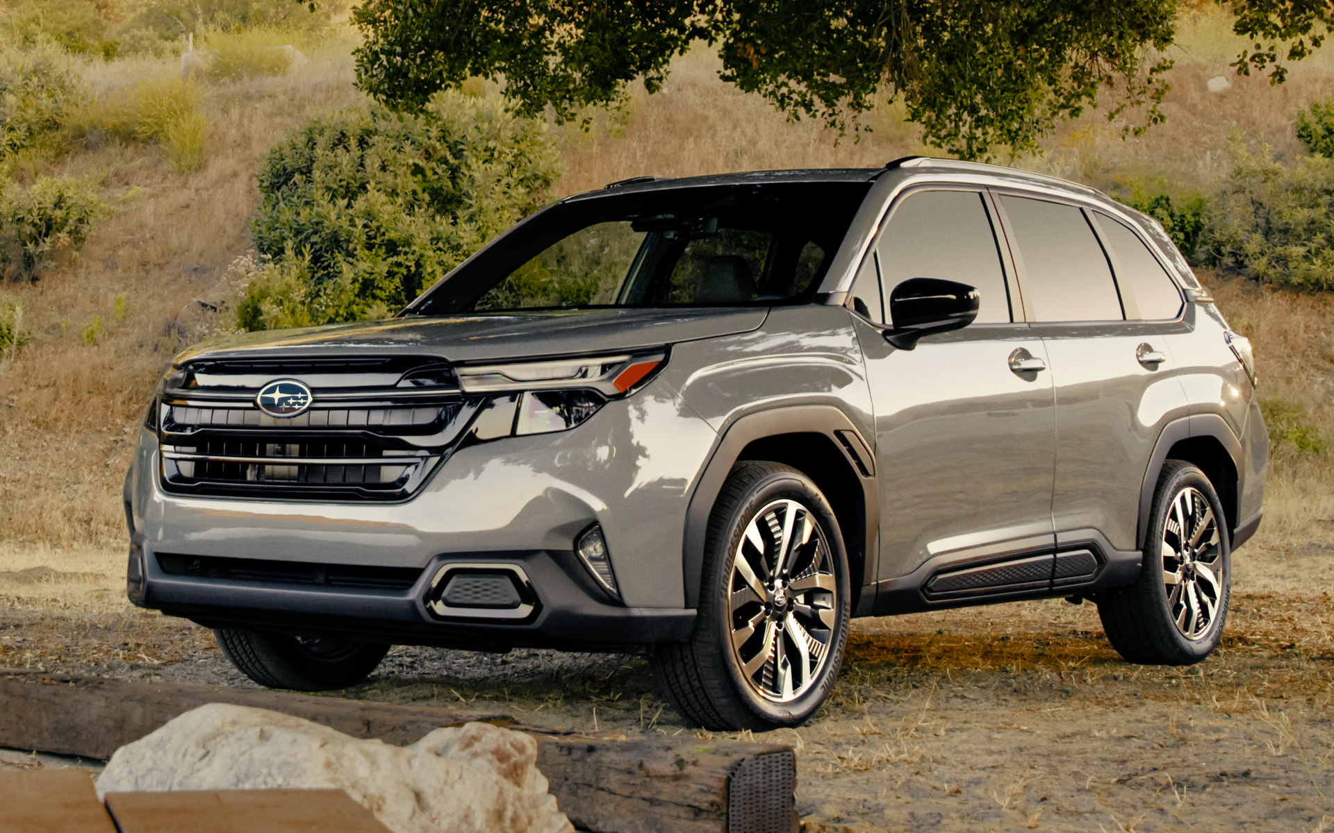 スバル、米国で新型「フォレスター」世界初公開 6代目フォレスターが5