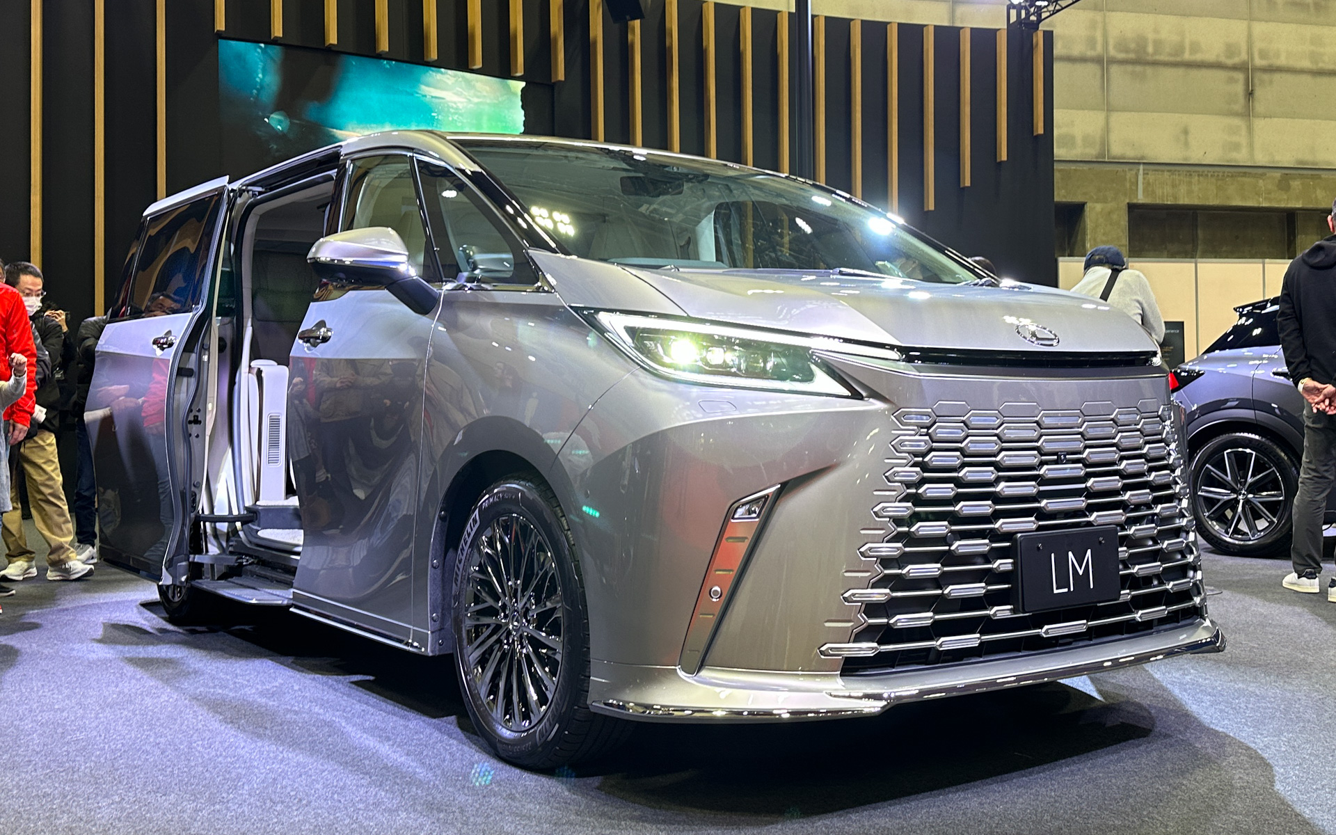 RDX 、 ボディ レクサス LED 付き モーターショ 様購入予定 RDX 、 ボディ レクサス LED 付き モーターショ 様購入予定