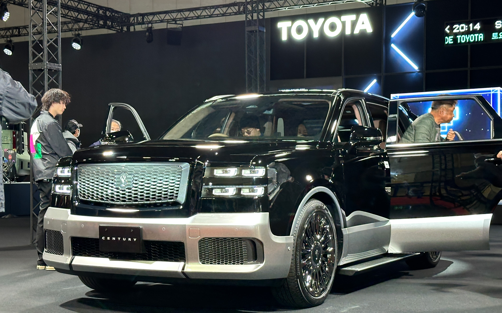 名古屋モビリティショー、新しい「センチュリー」を体験できるトヨタ