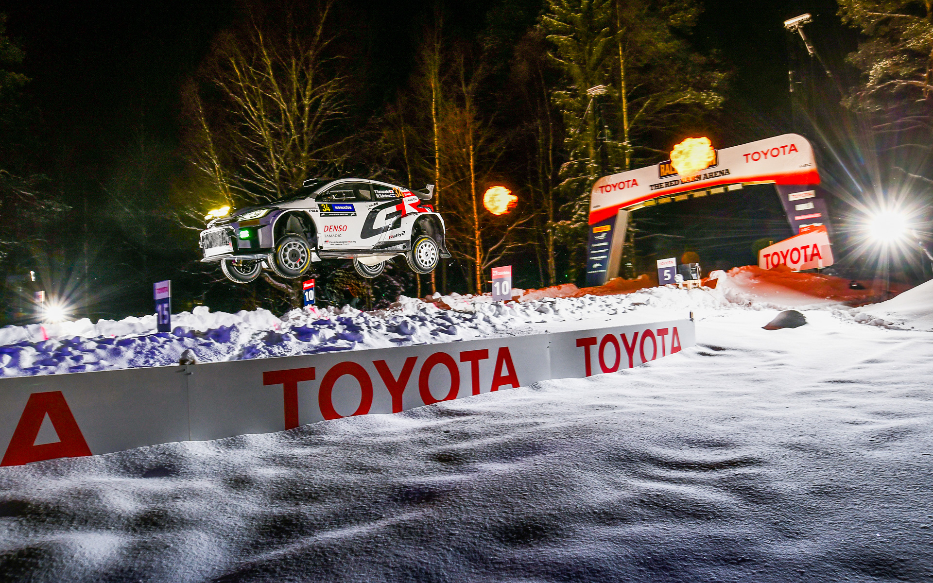 TGR、WRCチャレンジプログラム2期生の小暮選手と山本選手が「GRヤリス