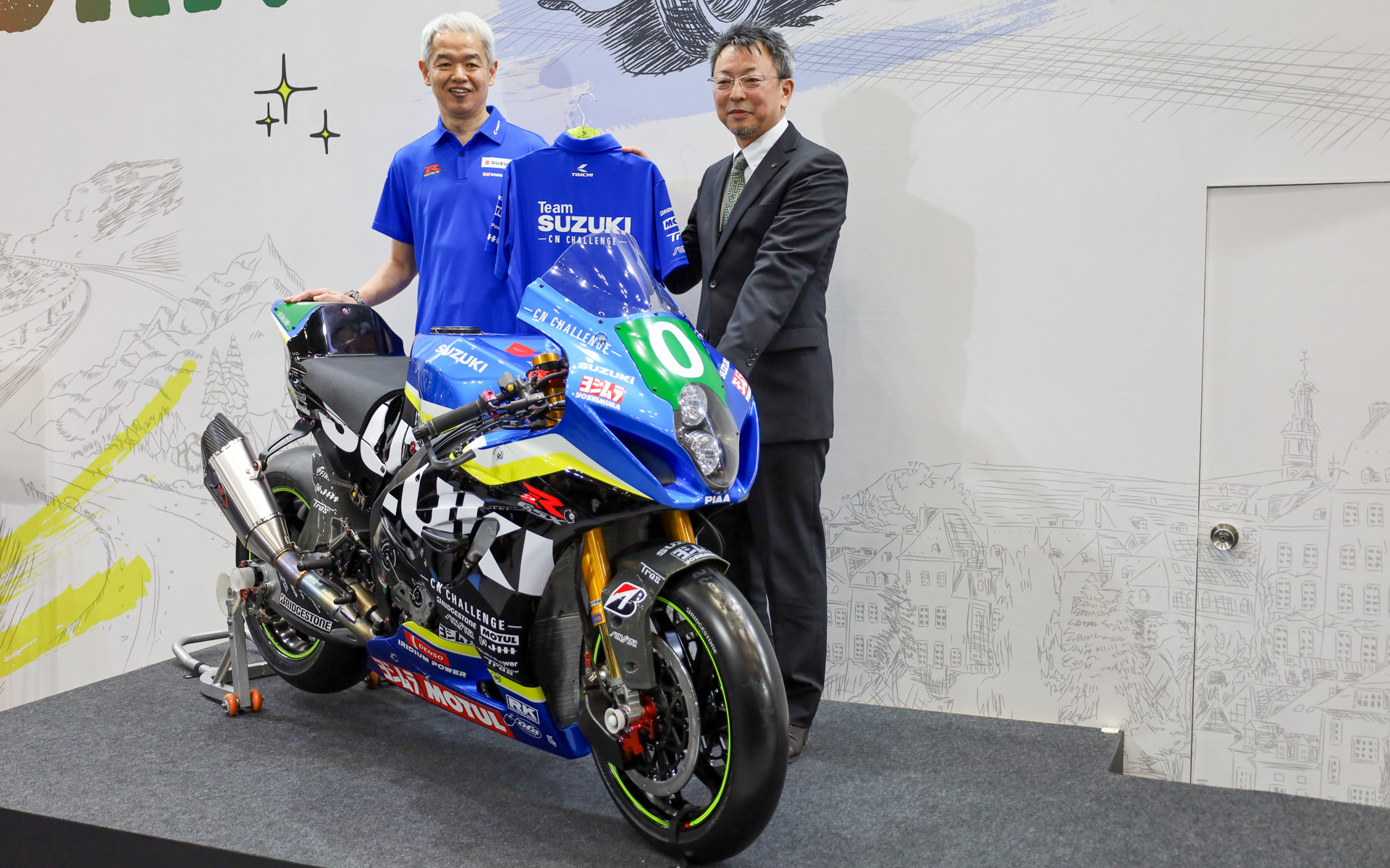 スズキ、鈴鹿8耐にサステナブル燃料で参戦 東京モーターサイクルショーで参戦車両「GSX-R1000R ヨシムラ SERT EWC CN仕様」公開 -  Car Watch