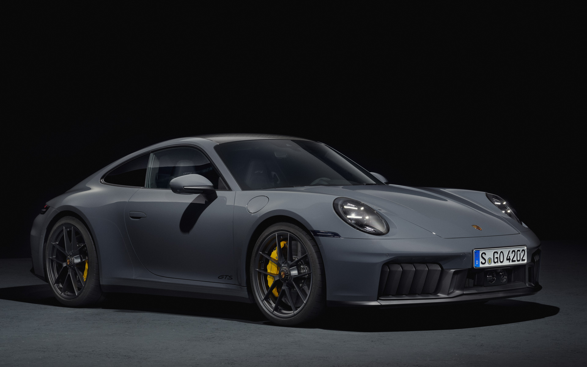 ポルシェ、電動ターボハイブリッドの「911カレラGTS」世界初公開 - Car Watch