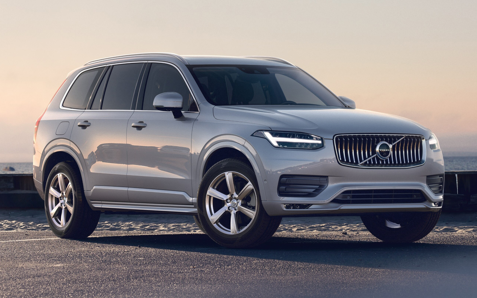 ボルボ、「XC90」の装備品や名称など一部仕様変更 合わせて価格改定も実施 - Car Watch