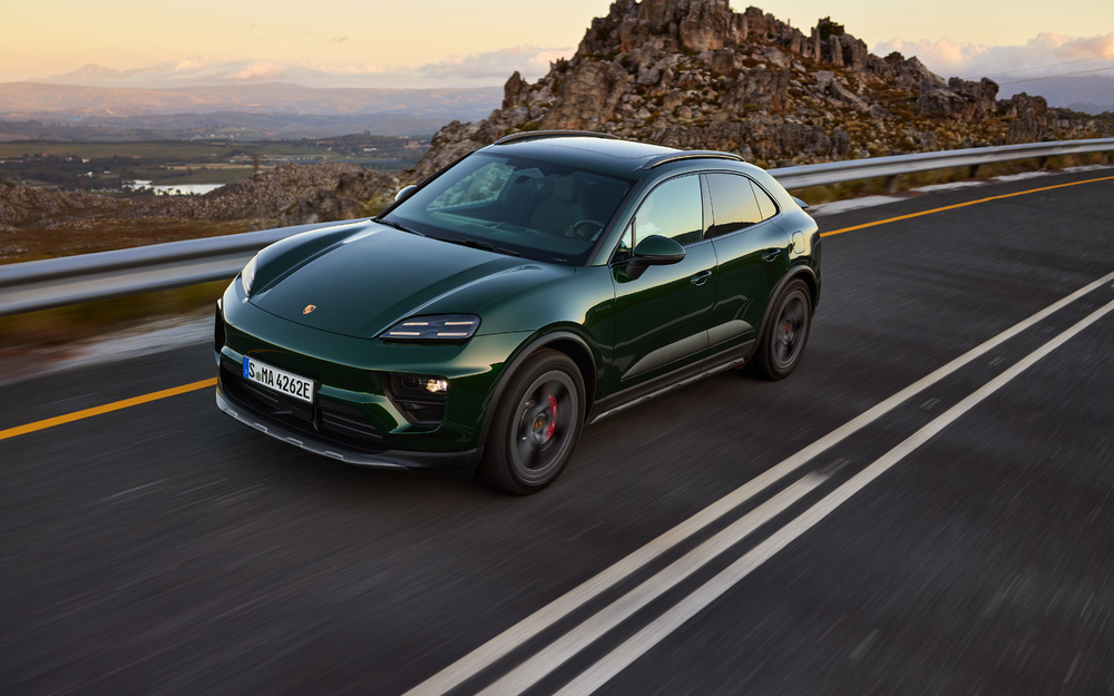 ポルシェ、新型フル電動SUV「マカン」の予約受注開始 後輪駆動のベース