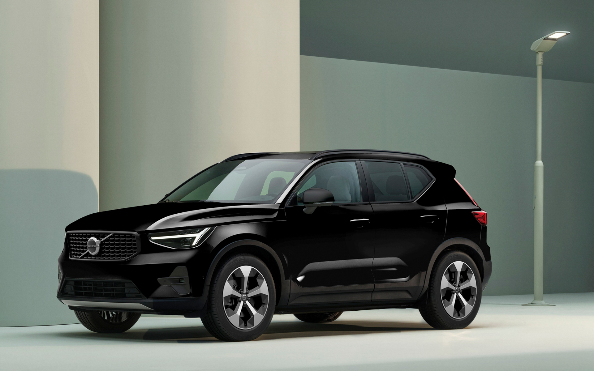 VOLVO XC40ユーロテック ボルボ、特別仕様車「XC40 ウルトラ B4 AWD ダークエディション」 外装