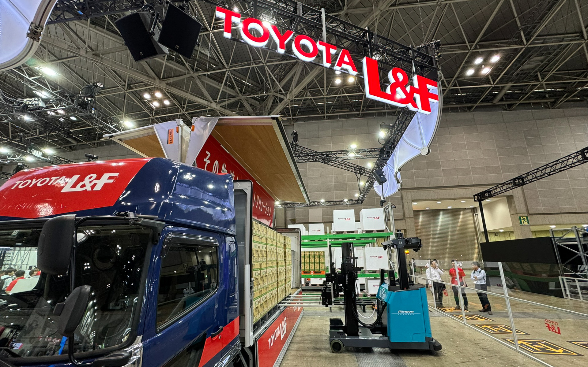 豊田自動織機 トヨタL&Fカンパニー、トラック荷役対応自動運転