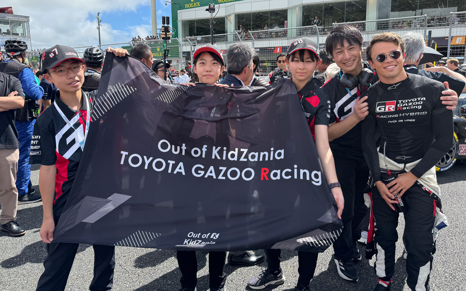 英語でお仕事体験、Out of KidZania TOYOTA GAZOO Racingで世界耐久