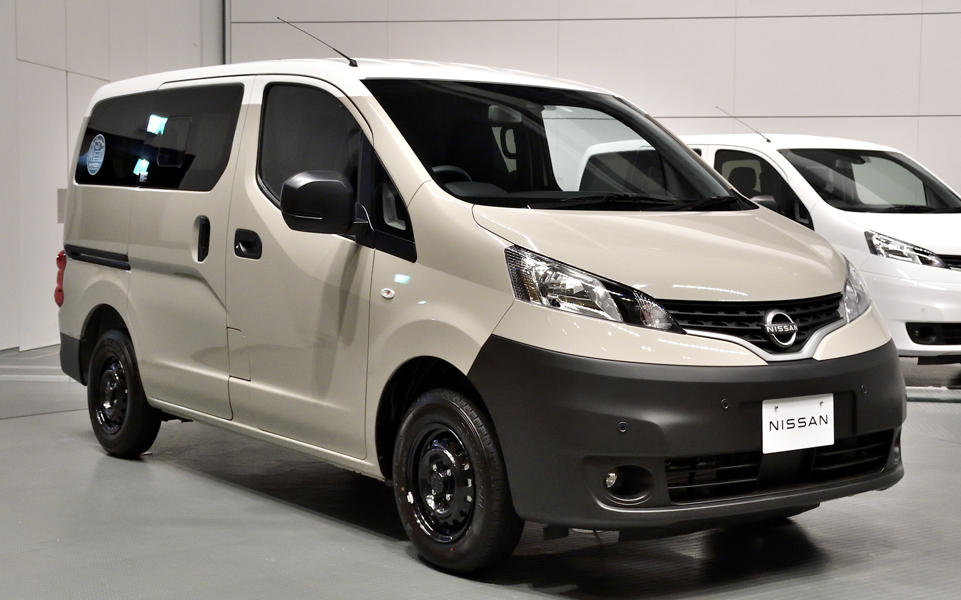 写真で見る 日産「NV200バネット マイルーム」-Car Watch