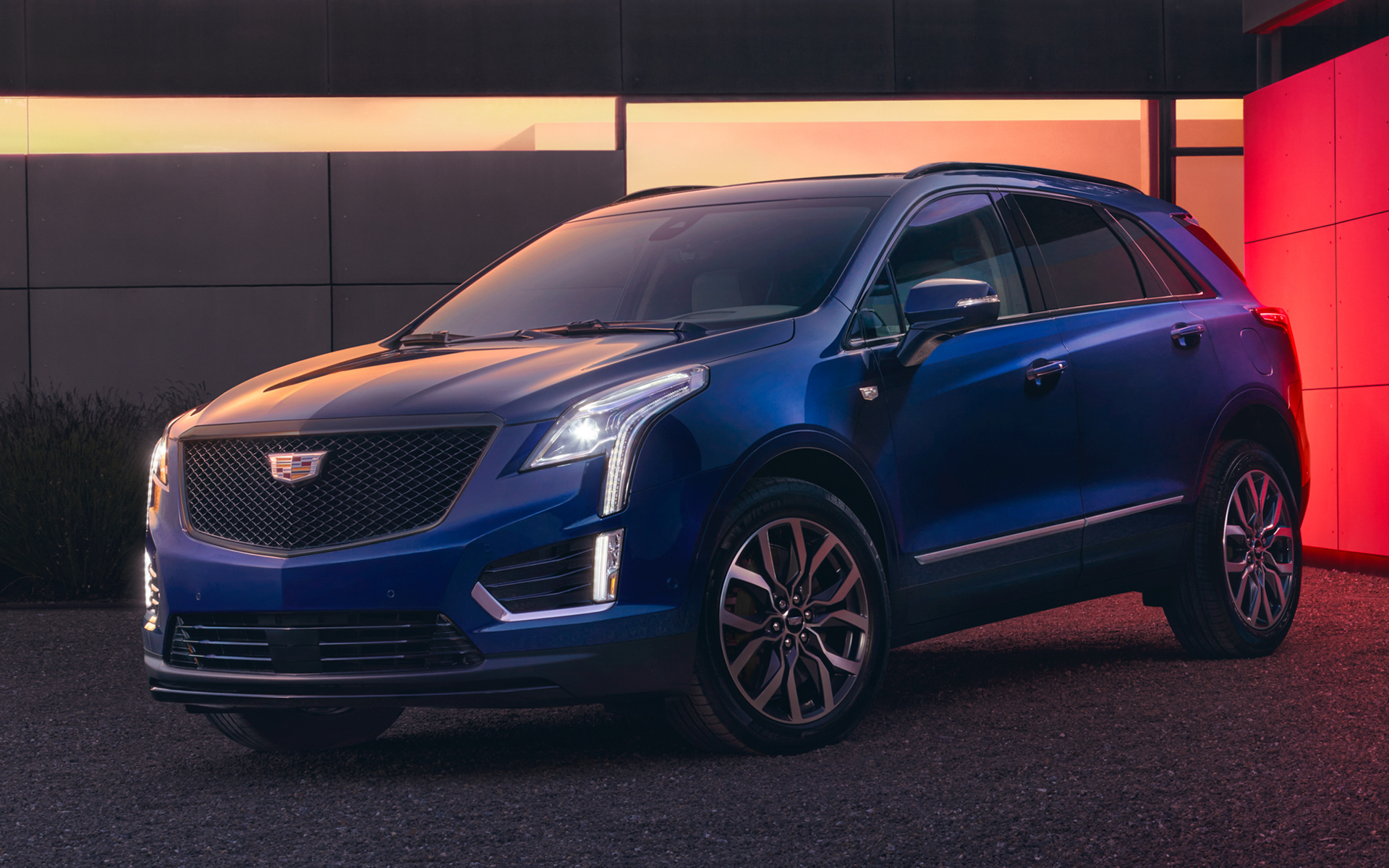 キャデラック、ラグジュアリーSUVモデル「XT5」「XT6」価格改定 - Car