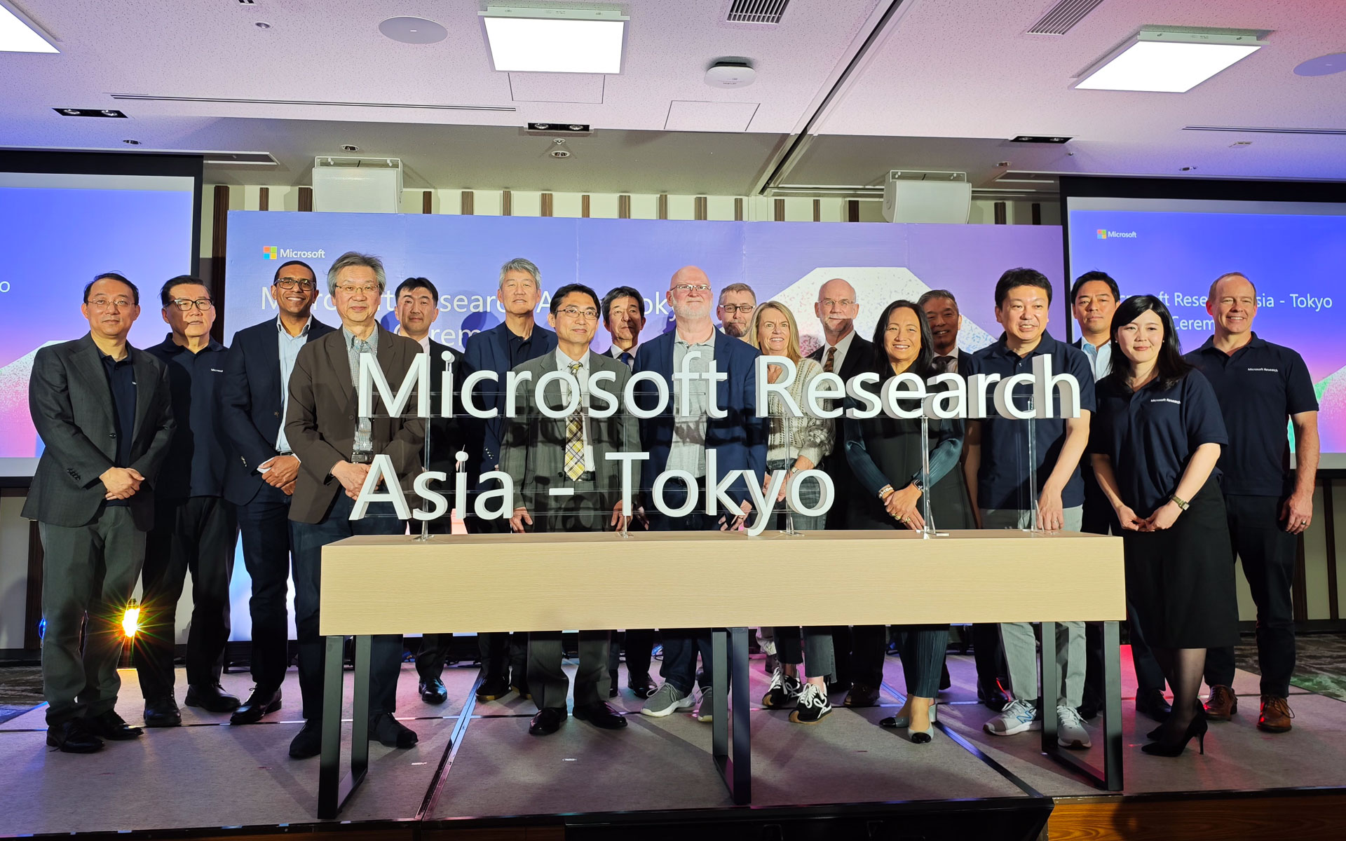 マイクロソフト、AI研究拠点「マイクロソフトリサーチアジア東京」設立 共同研究に取り組むホンダや日産も開所式に参加 - Car Watch