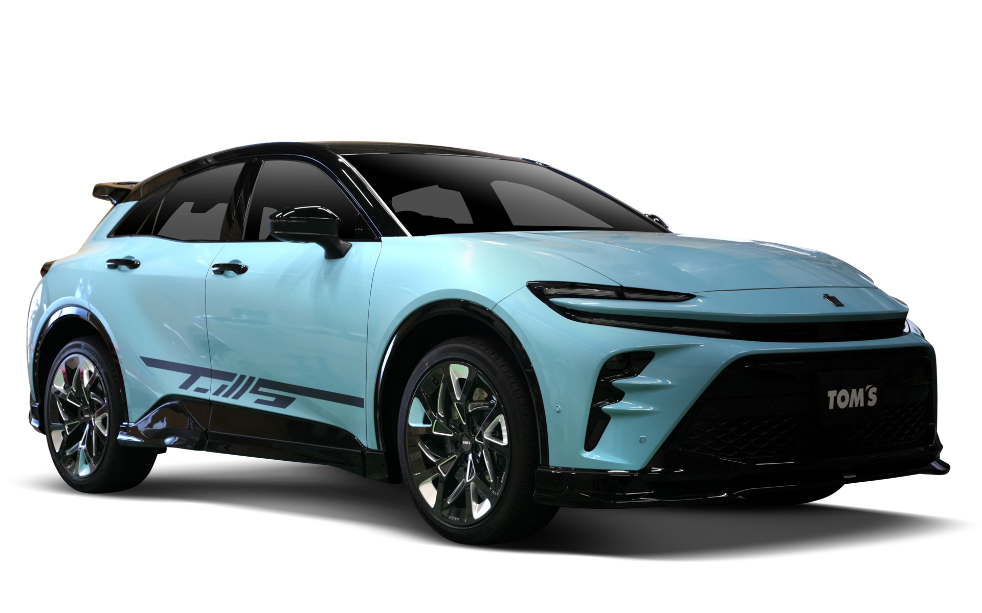 トムス、パステルカラーの「クラウンスポーツ」を「東京オートサロン