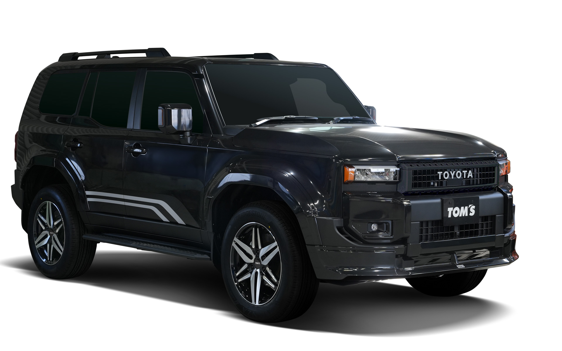 トムス、「ランドクルーザー250」カスタム仕様を東京オートサロン2025