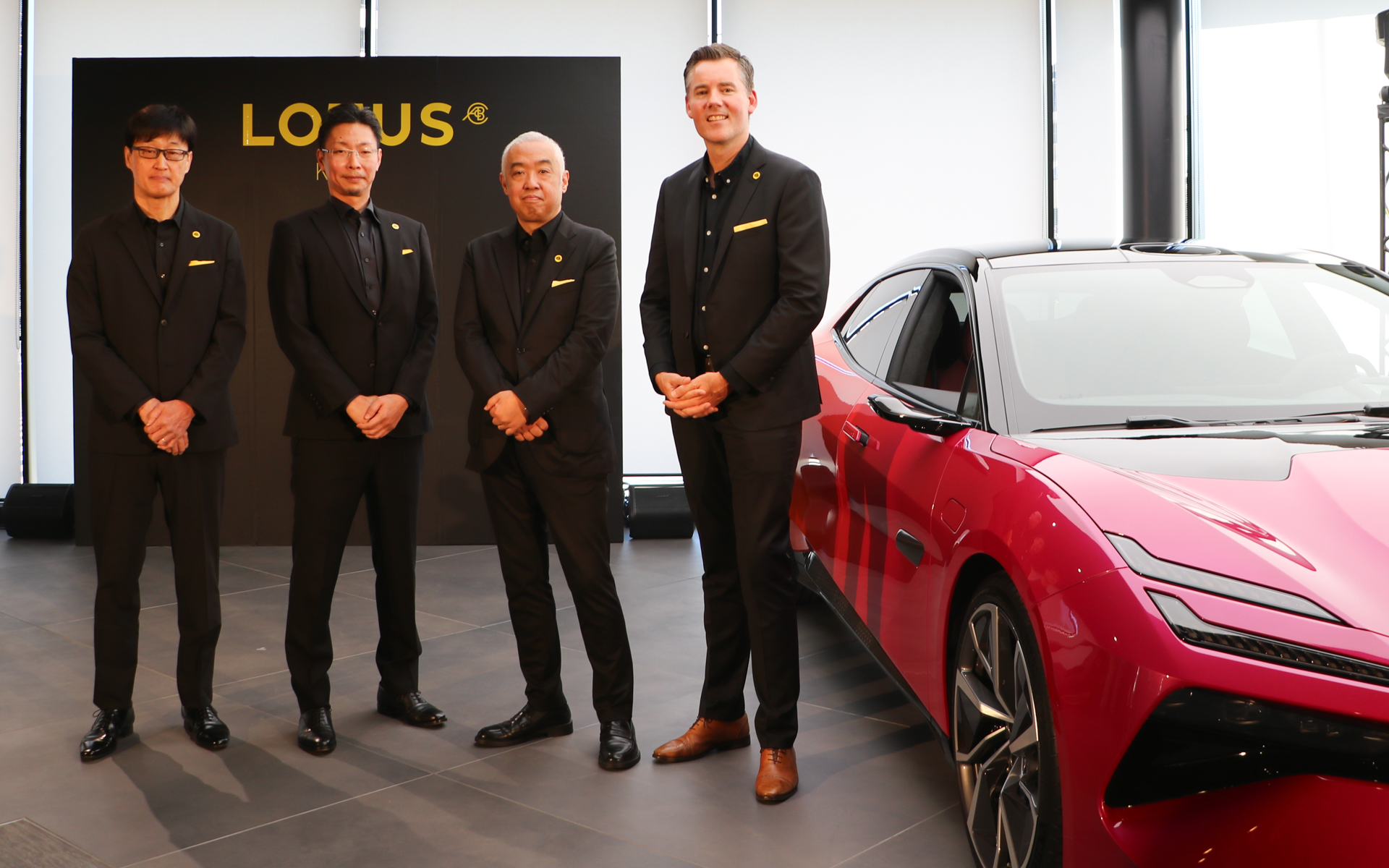 ロータス、神戸に新CIを日本初採用した最新ディーラーを開店 ロータス