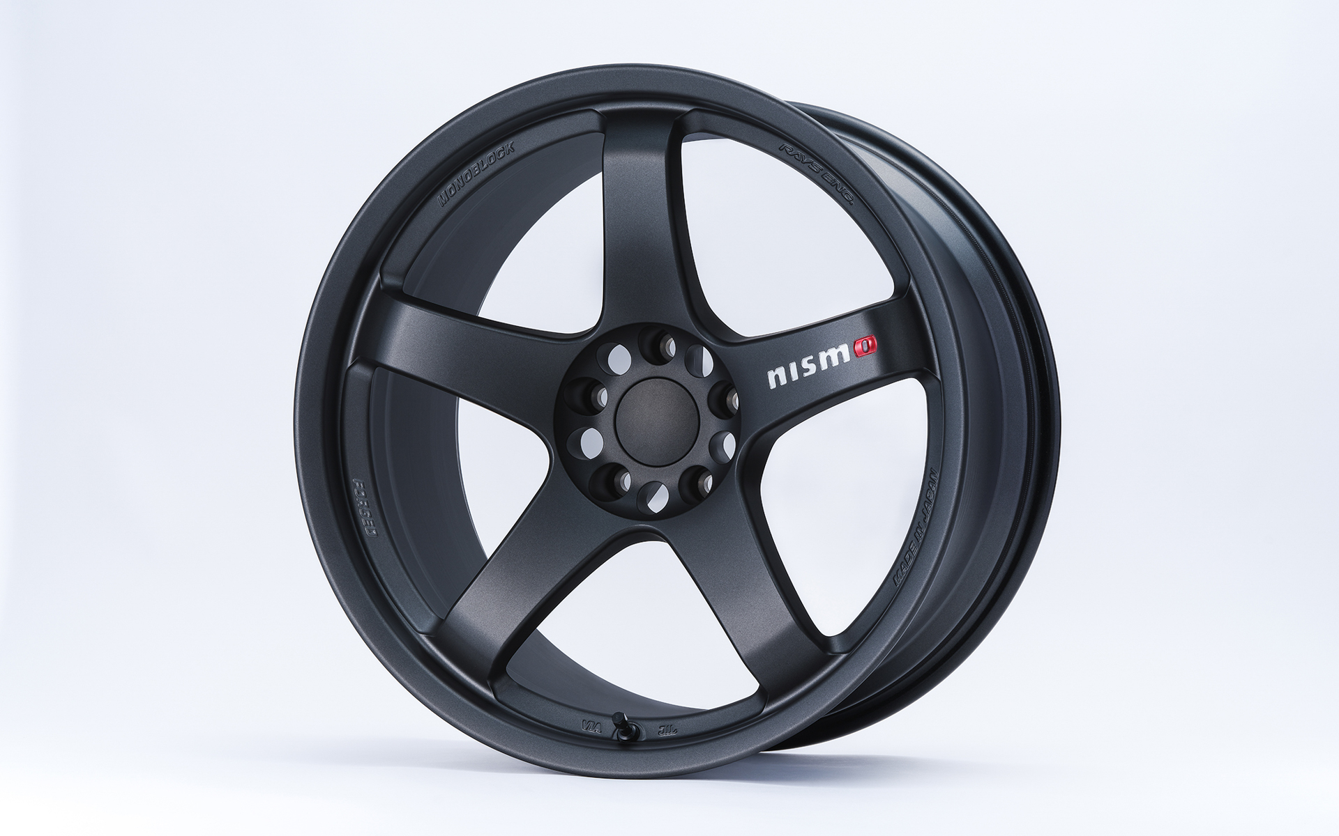 ニスモ、鍛造アルミホイール「LM GT4 EVO マシニングロゴバージョン