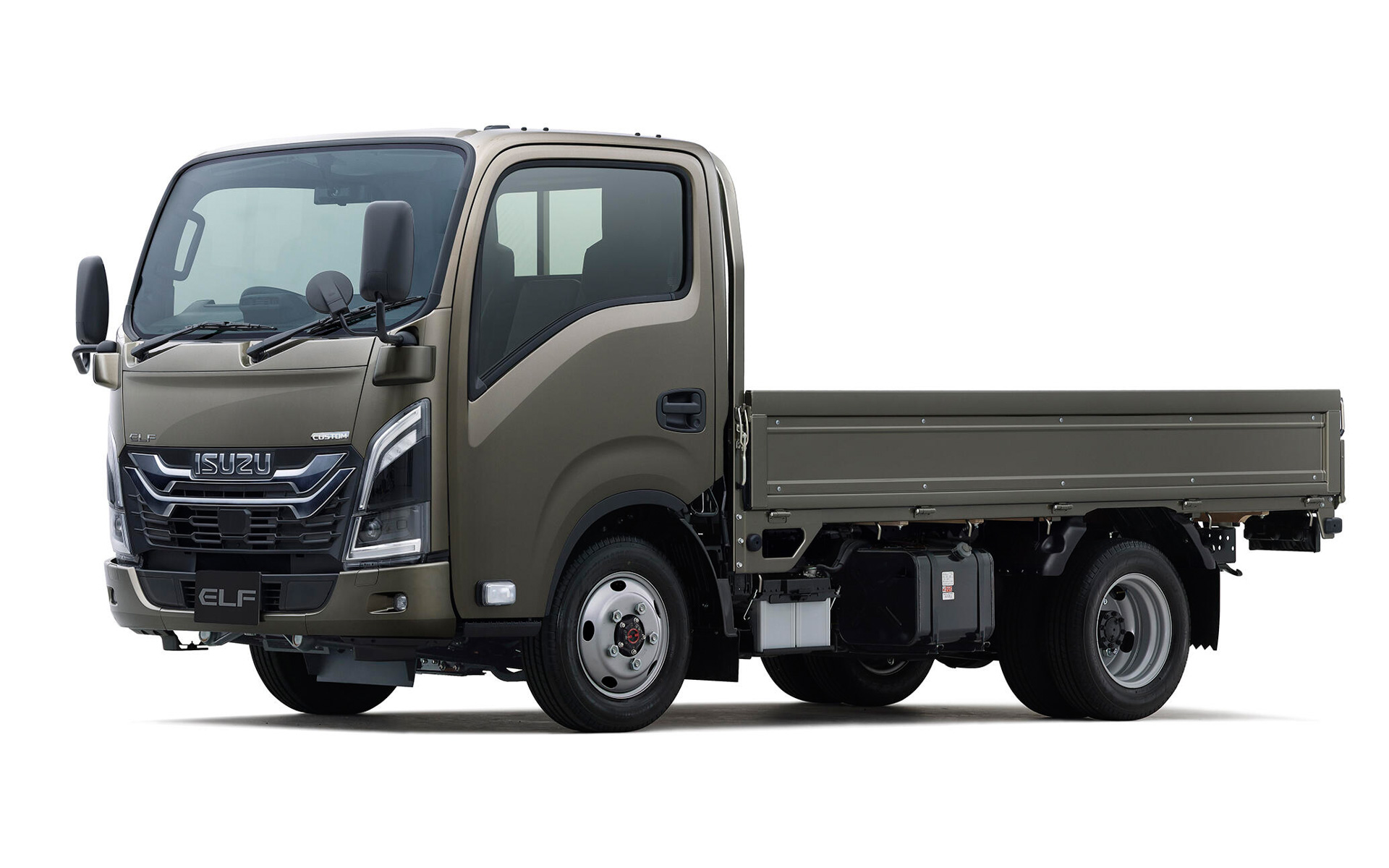 いすゞ、「エルフ」「エルフミオ」の4WDモデル登場 - Car Watch