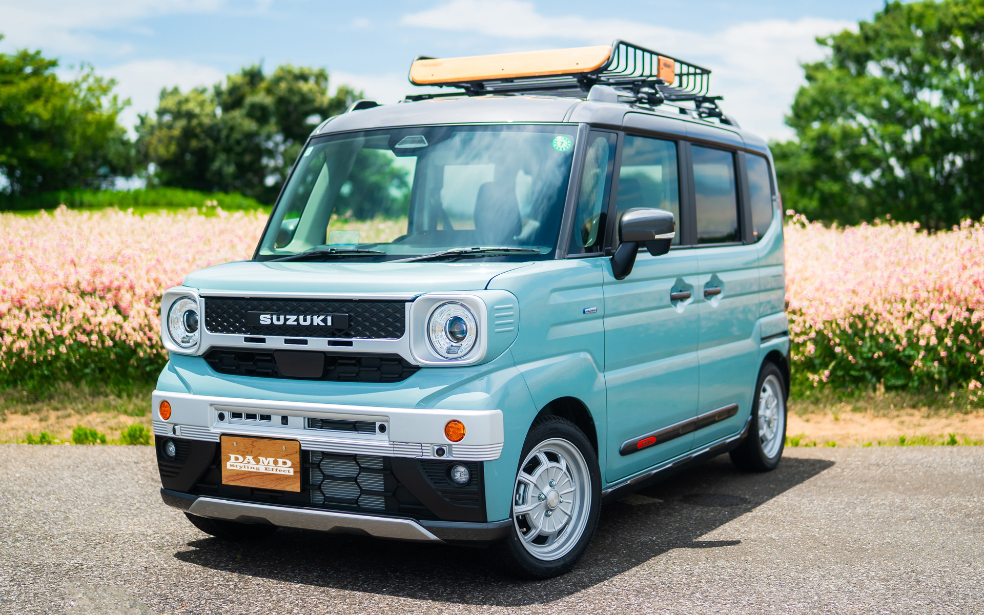 希少 DEMEDASH EFFECTS 112+ カスタムモデル ダムド、スズキ「スペーシアギア」に角ばったレトログリルとカジュアル