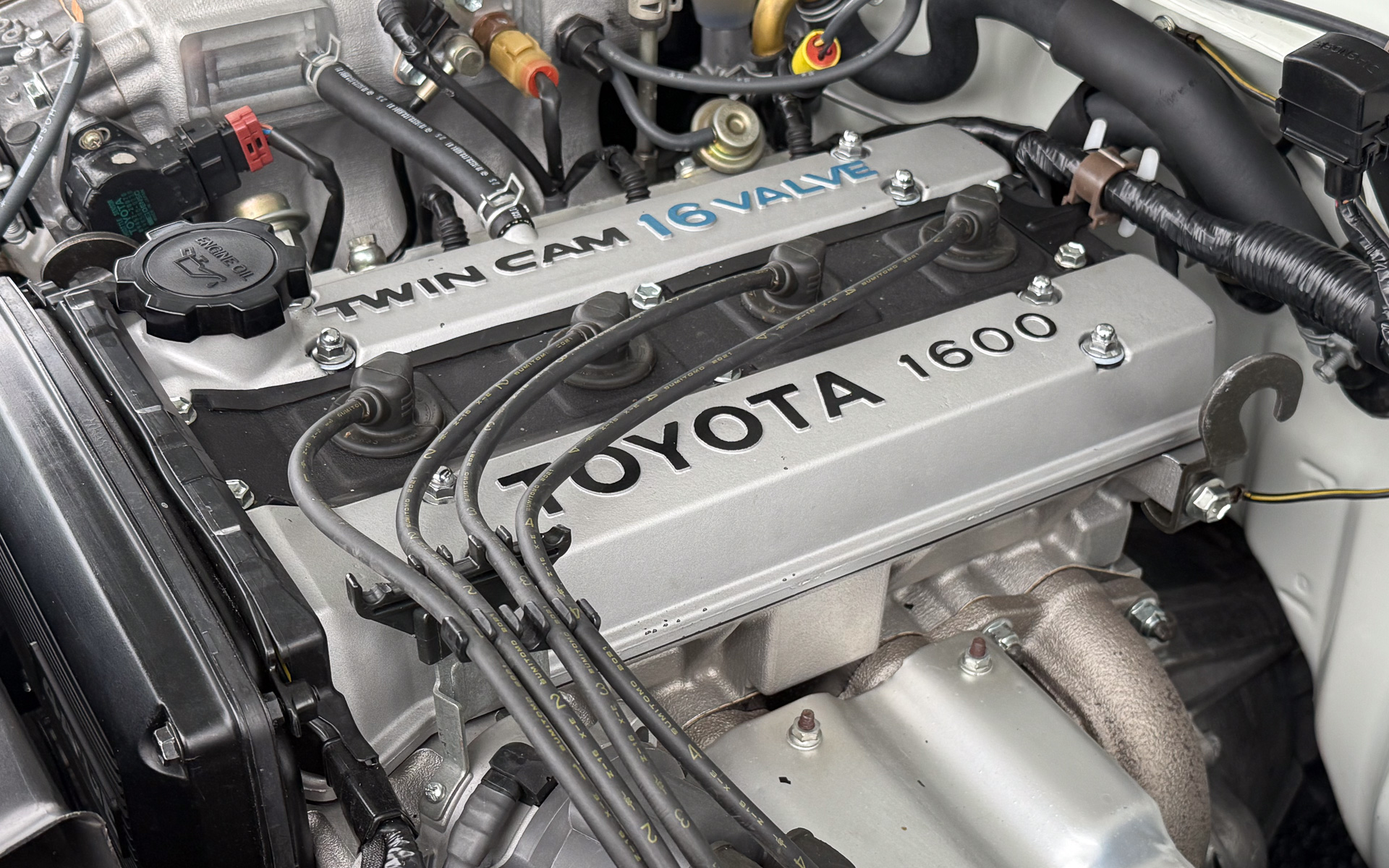 レビン　トレノ　他TRDパーツカタログVol.5　AE86 4A-G ST185 レビン トレノ 他TRDパーツカタログVol.5 AE86 4A-G ST185 - メルカリ