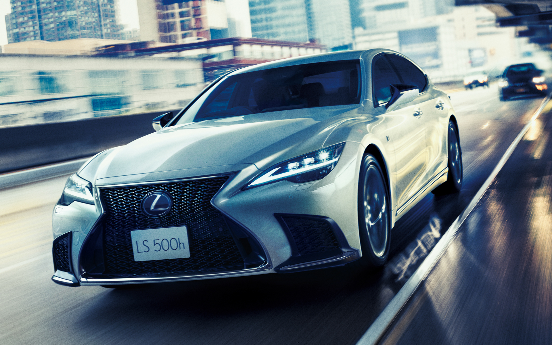 レクサス、「LS」一部改良 外装色ホワイトノーヴァガラスフレークとディープブルーマイカが全車選択可能に - Car Watch