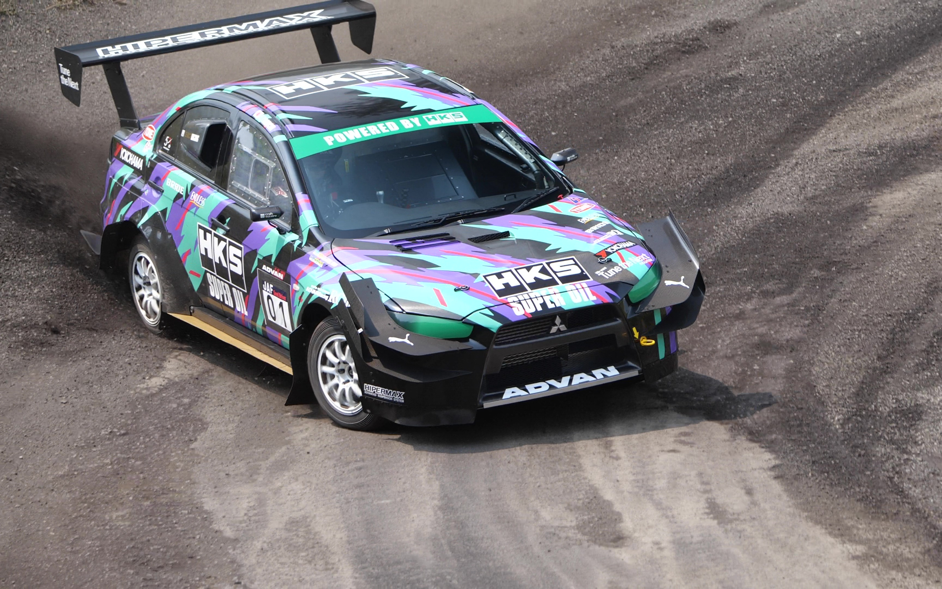 HKS、全日本ダートラ選手権3連覇の「ランサーエボリューション」が