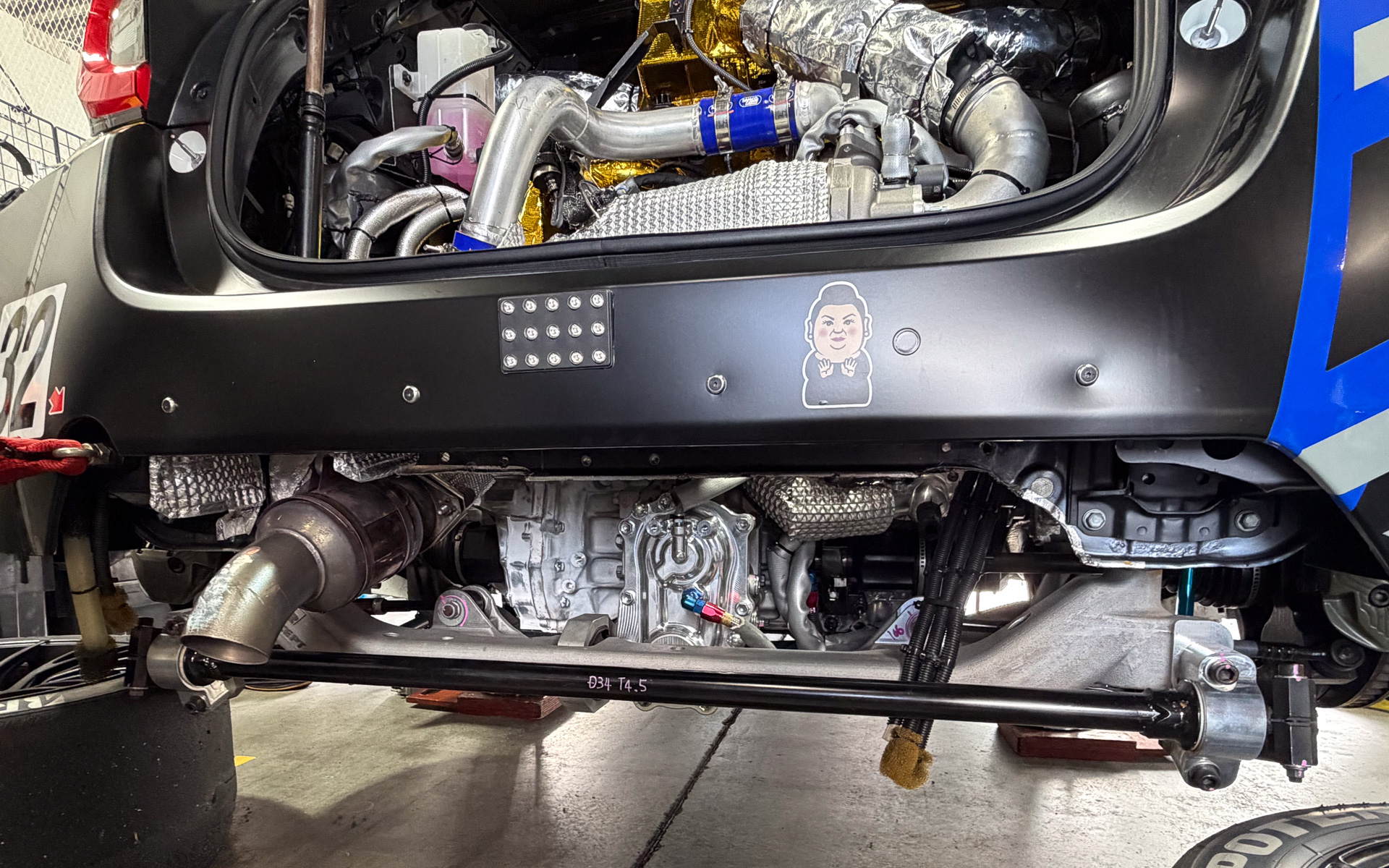 トヨタの新型ミッドシップ4WD「GRヤリスMコンセプト」が3時間耐久を