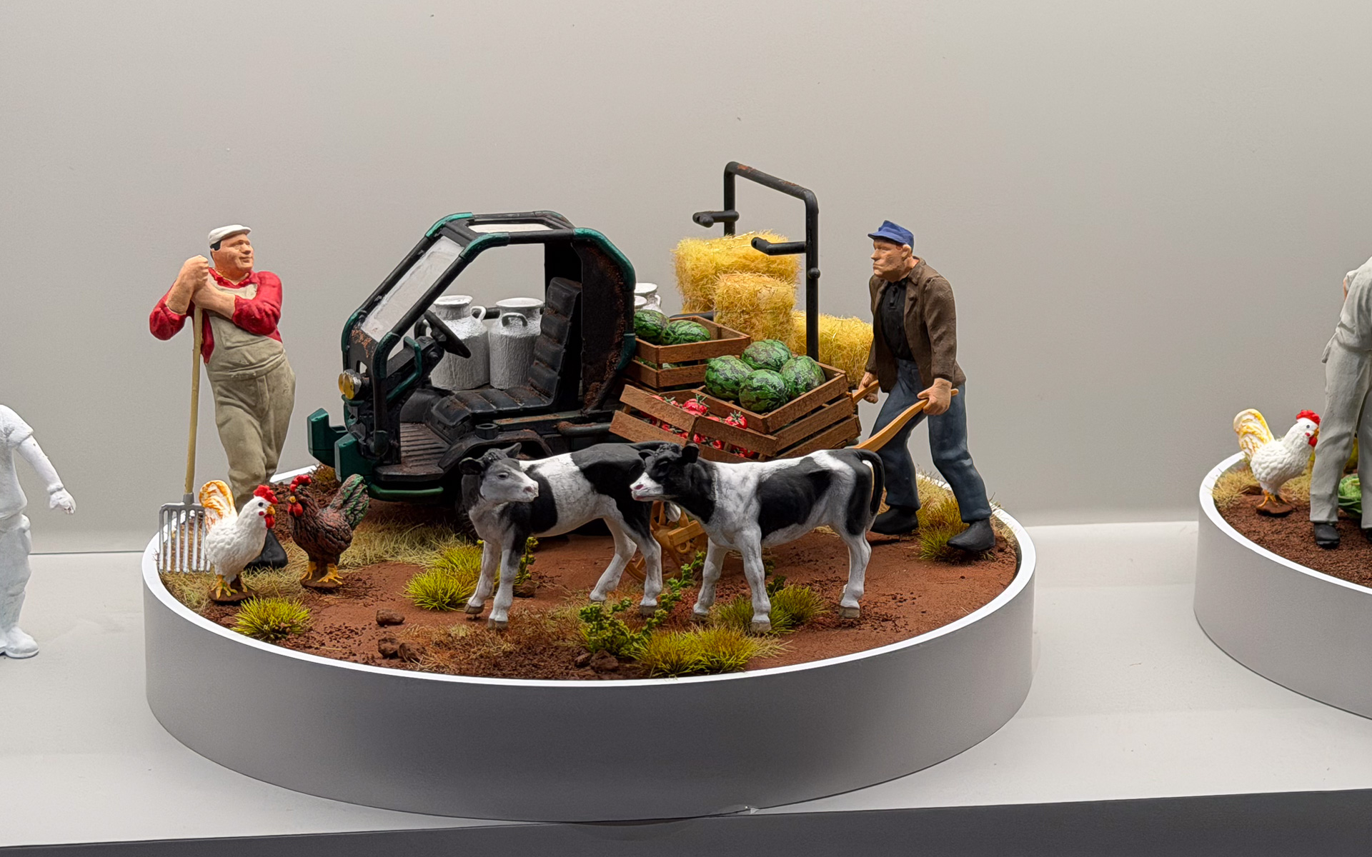 ジャパンモビリティショー トヨタ バンダイ IMV Origin 3個セット バンダイ、トヨタとともに「IMVオリジン」の模型コーナー