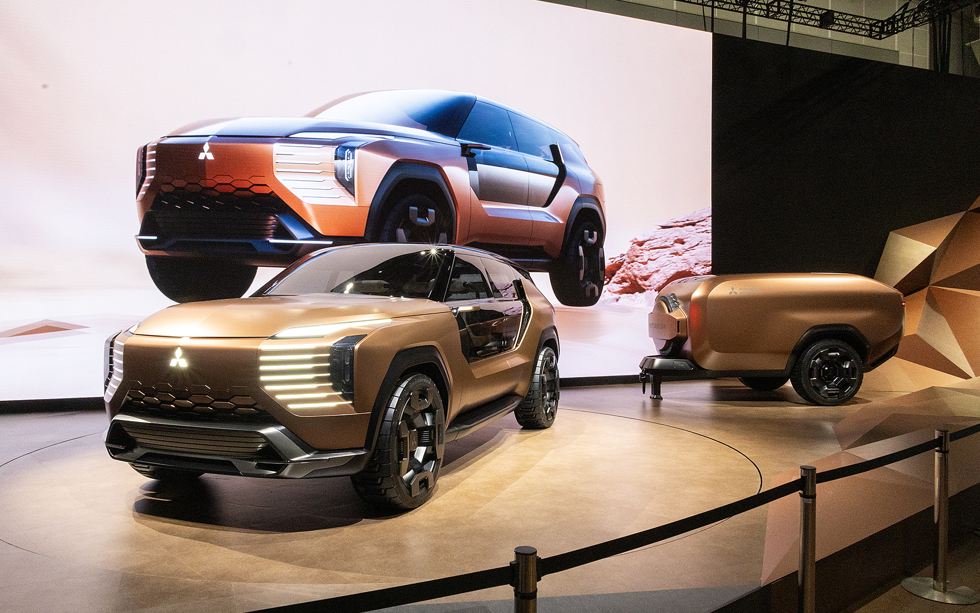 アクエリさん専用　フェローコンセプト 三菱エレバンス・コンセプト】次期パジェロ？クワッドモーター4WD採用