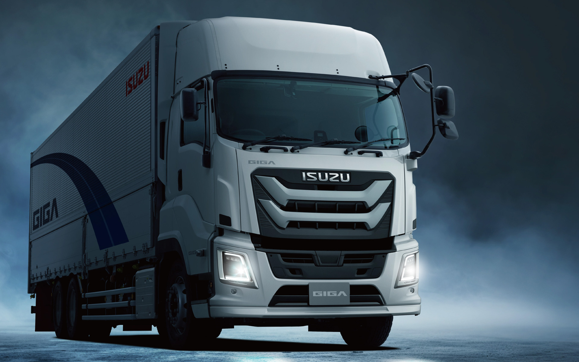 ◆【在庫品】 いすず(ISUZU) 大型NEWギガ(H19.5～)(一部は2HLサイズ) ハンドルカバー/ステアリングカバー ラメパープル 2HS/外径約45～46cm | いすゞ大型 ギガ用 07ギガ NEWギガ H6.12〜H27.10 ステップ