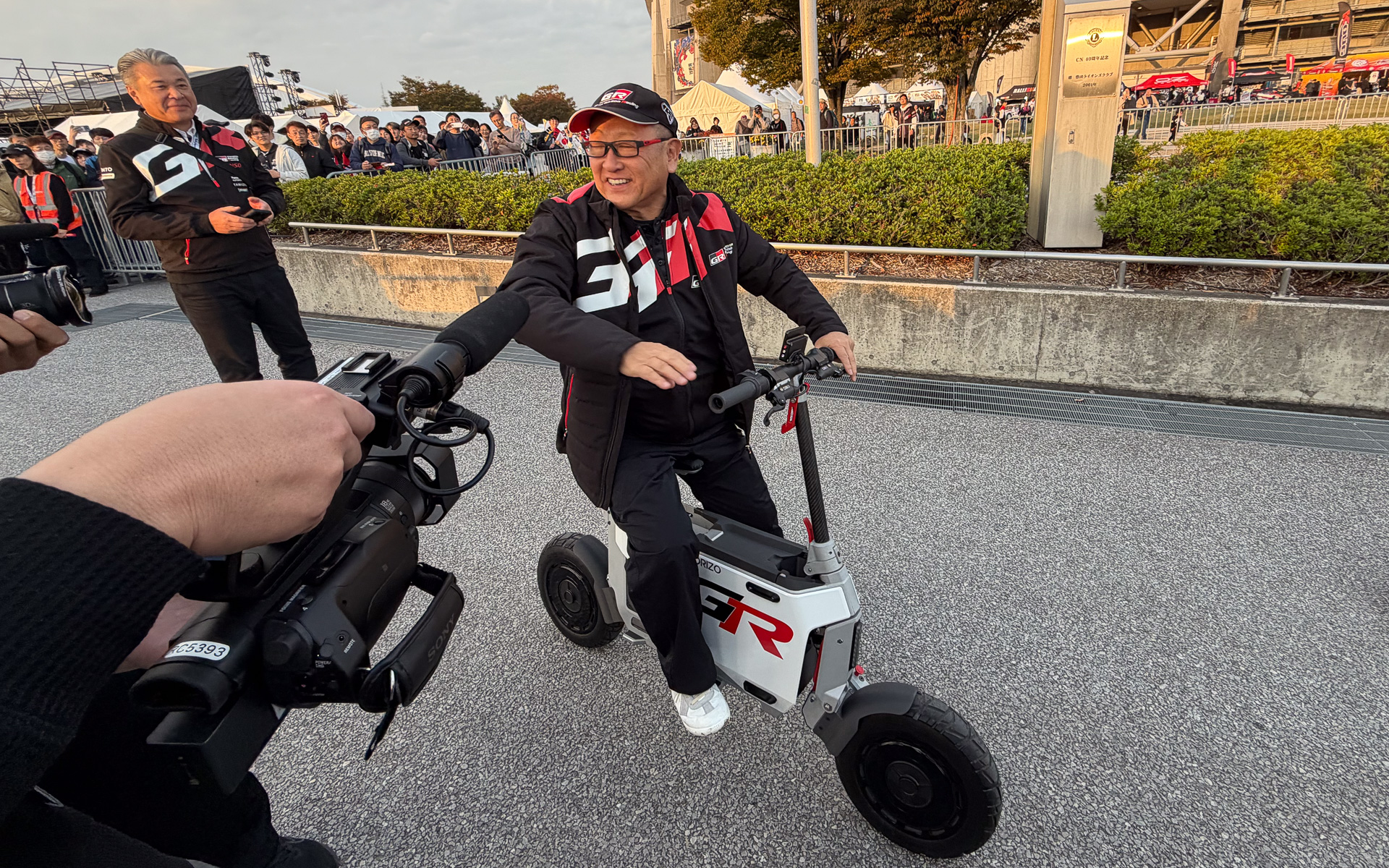 画像］WRCラリージャパン、豊田章男会長が勝田貴元選手に「明日は