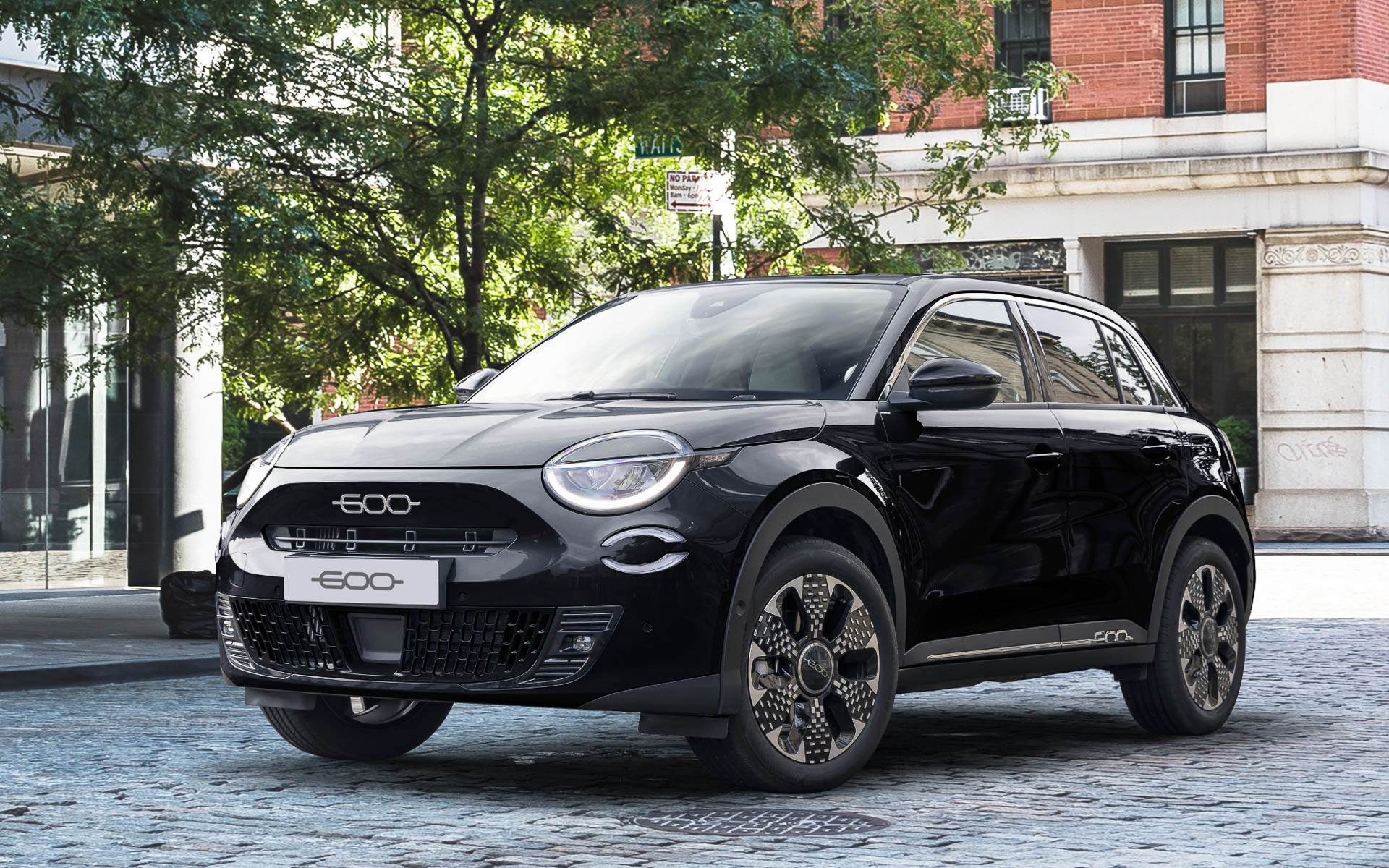 フィアット、「600 ハイブリッド ネロ チネマ」 モノクローム映画から