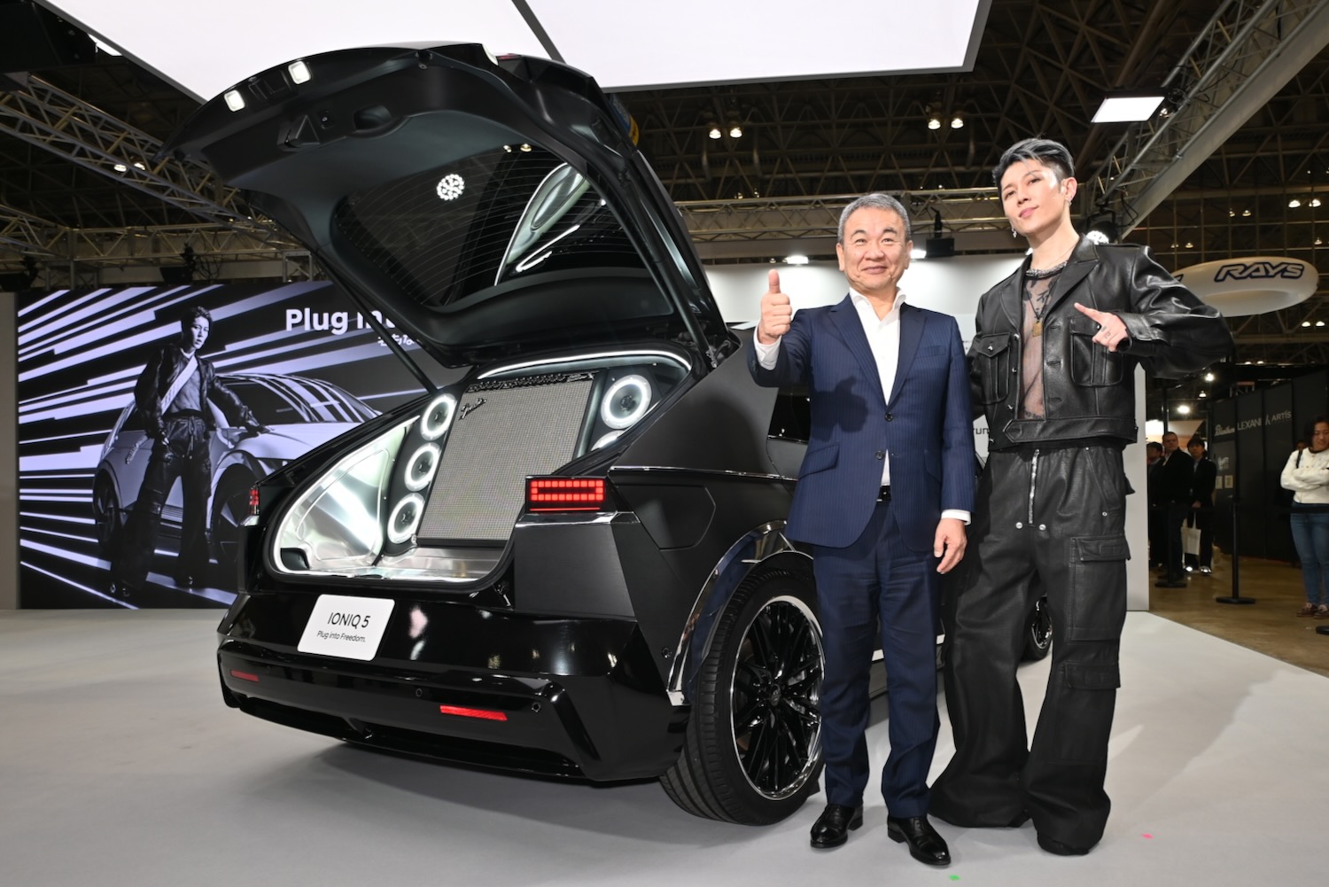 レア汽車？D511160D51767ツーショット白黒 レア汽車？D511160D51767ツーショット白黒