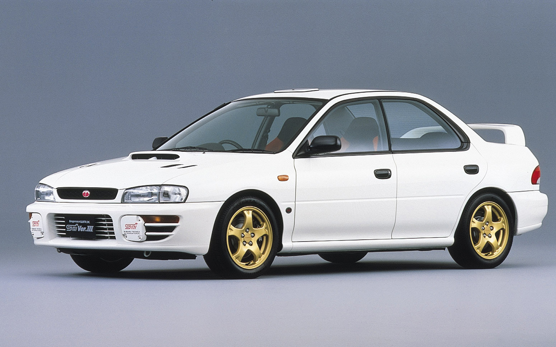 スバル、20万km以上走行した初代「インプレッサ」をノスタルジック2