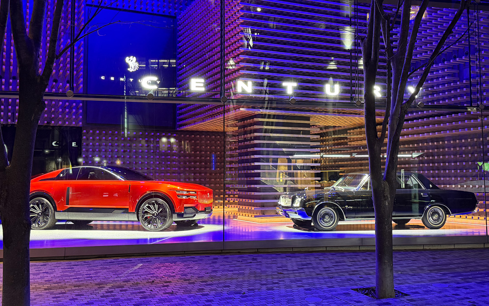 Toyota to Open 'Century Studio' in Tokyo's Aoyama District? Century Coupe Displayed, Akio Toyoda Posts on Social Media