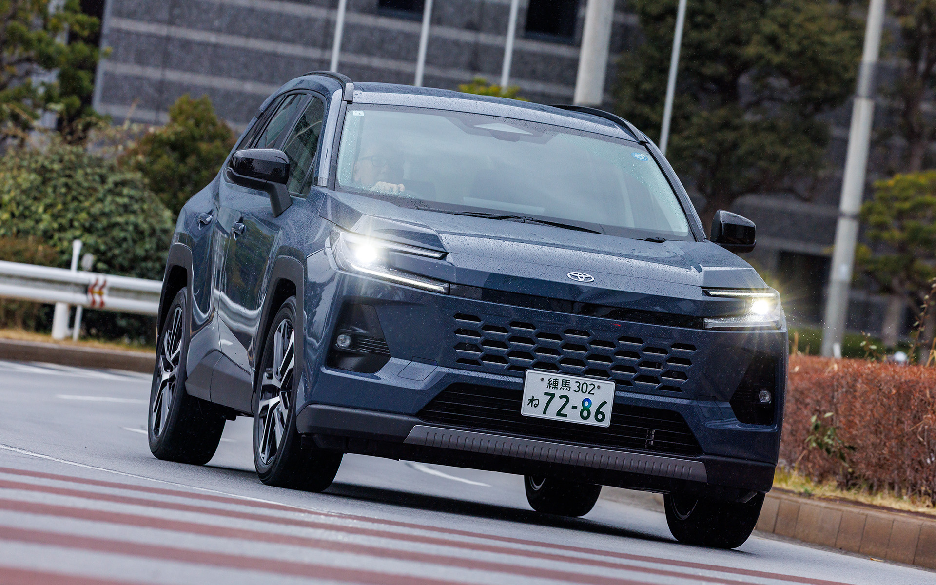 新型RAV4、ハイブリッドモデルの「Z」と「アドベンチャー」に試乗 SDV
