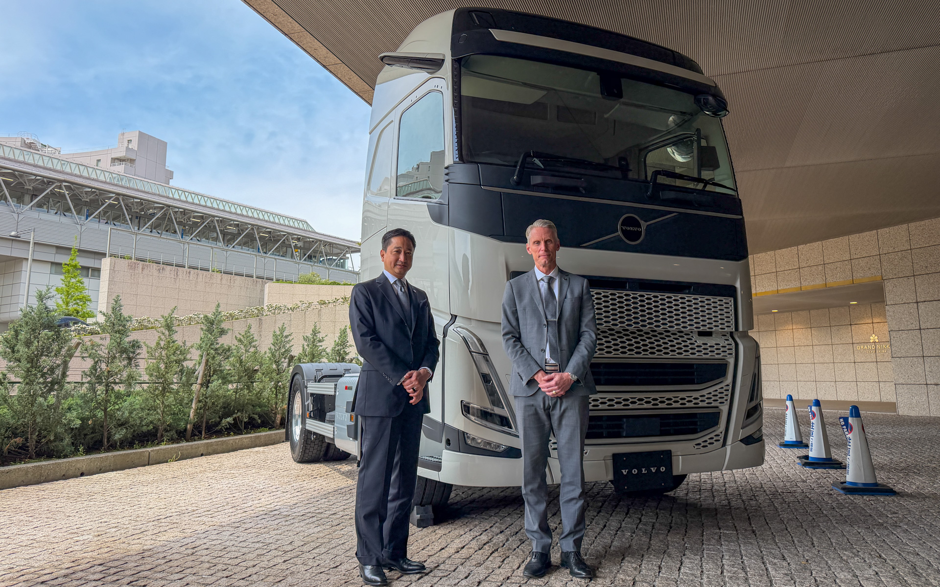Volvo FH 2026 to Feature Japan's First Camera Monitor System for Heavy Trucks