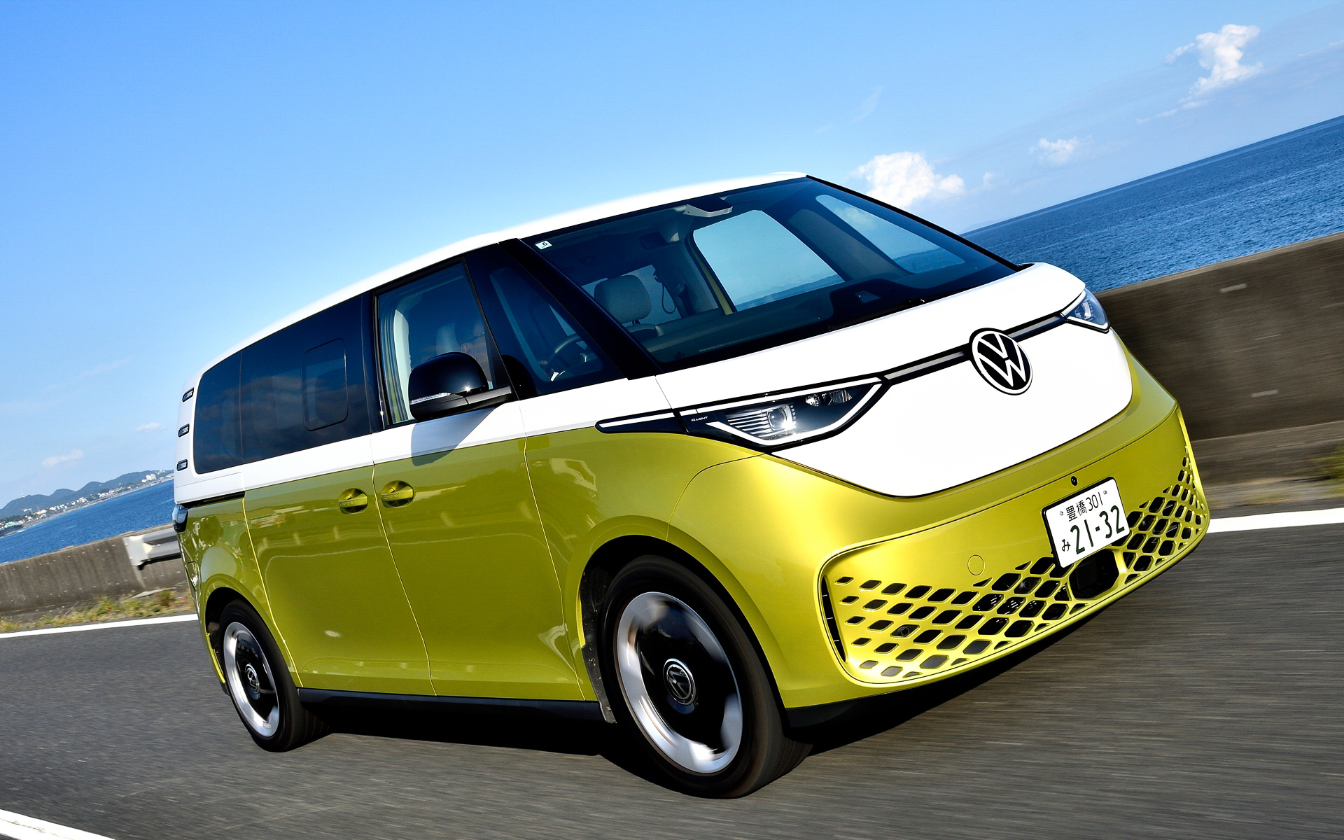 Volkswagen's New ID.Buzz: A Unique and Appealing BEV Minivan