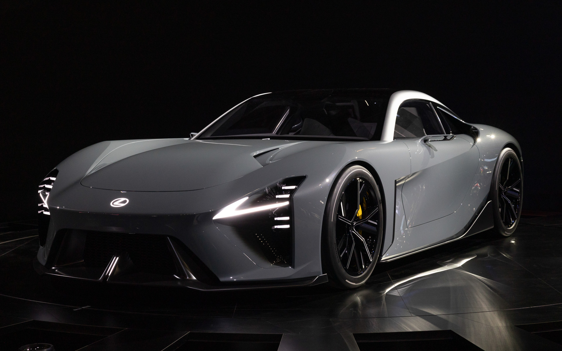 レクサスのバッテリEVスポーツカー「Lexus LFA Concept」東京南青山で