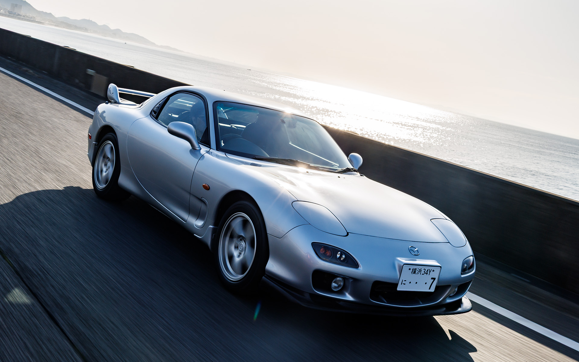復活したマツダ「RX-7」 世界が称賛したスポーティなシルエットと