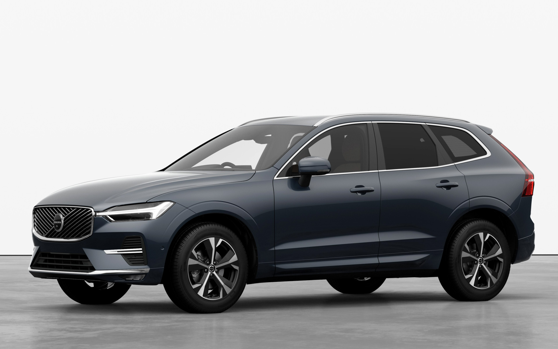 ボルボ、「XC60」に新たなエントリーモデル「XC60 Plus B5 AWD」導入