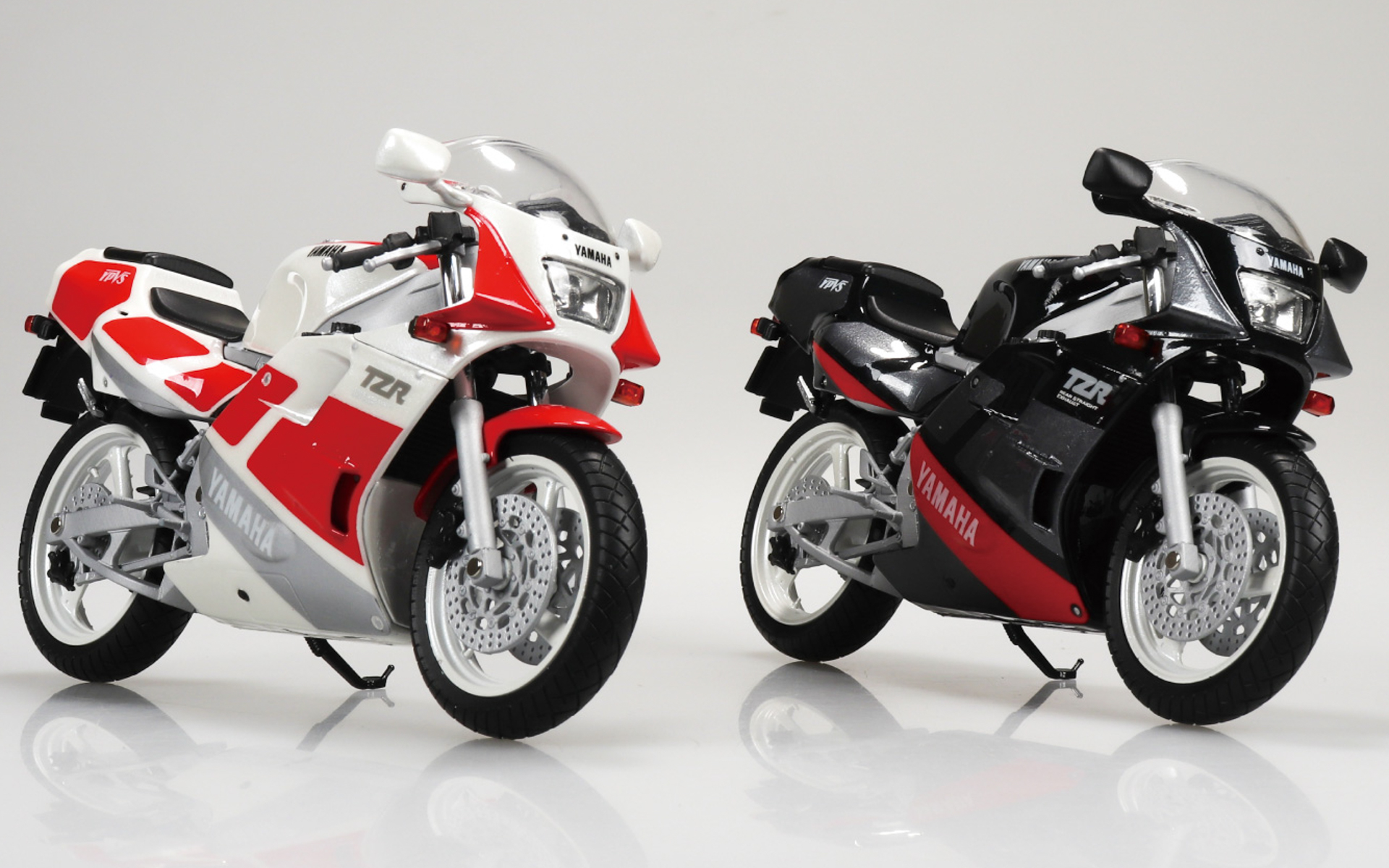 アオシマ、1/12完成品バイクシリーズに後方排気レイアウトのレーサー