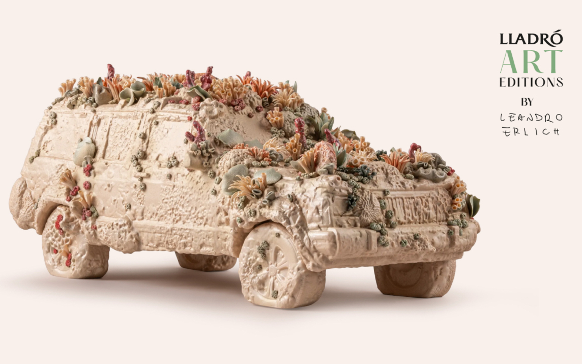 リヤドロ、現代アーティストのレアンドロ・エルリッヒ氏とのコラボ作品