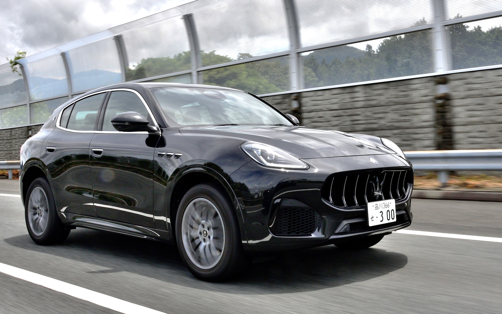 マセラティのSUV「グレカーレエッセンツァ」は、エレガントさを残し