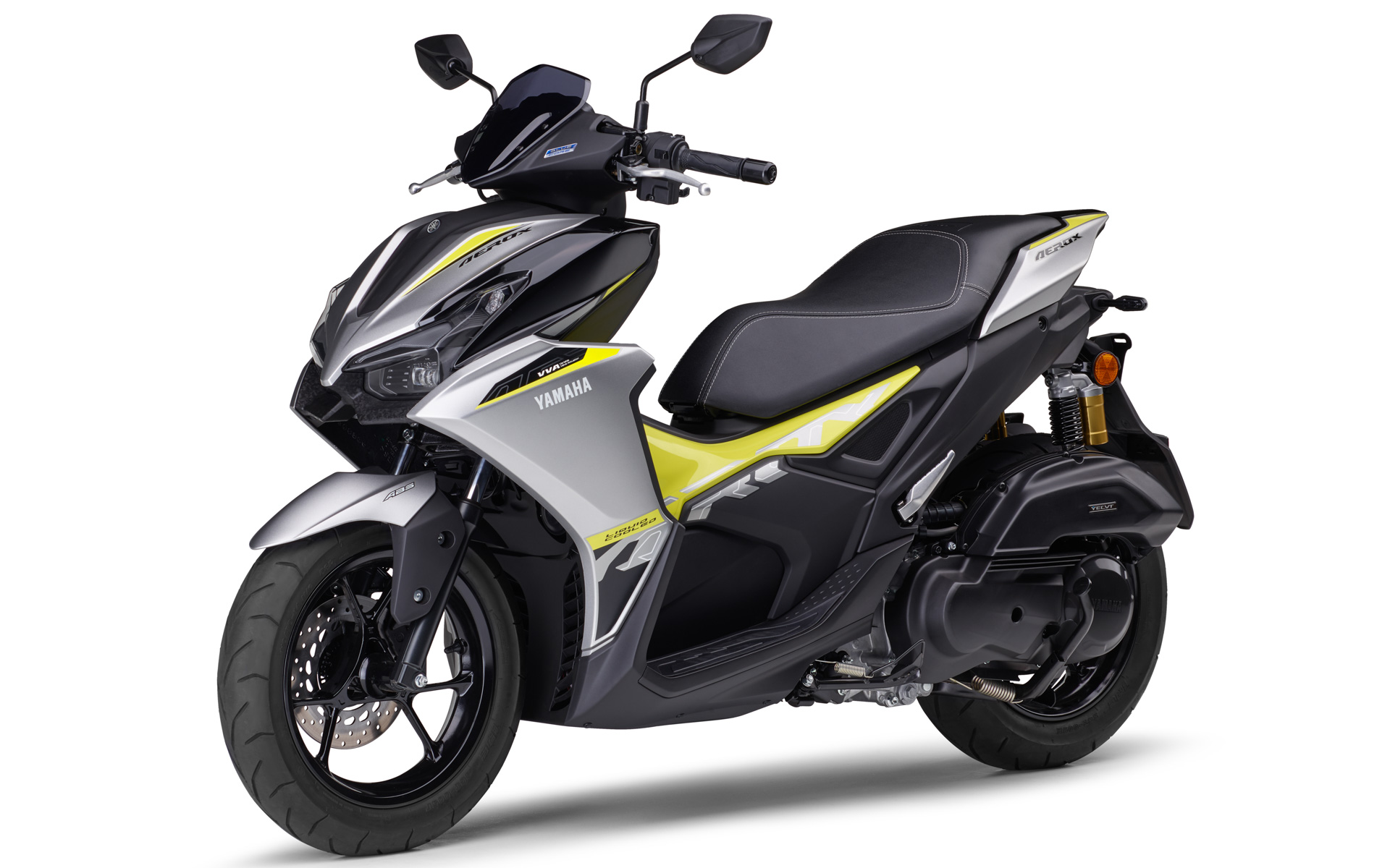 ヤマハ、新型スポーツスクーター「アエロックス」発売 シフトダウン