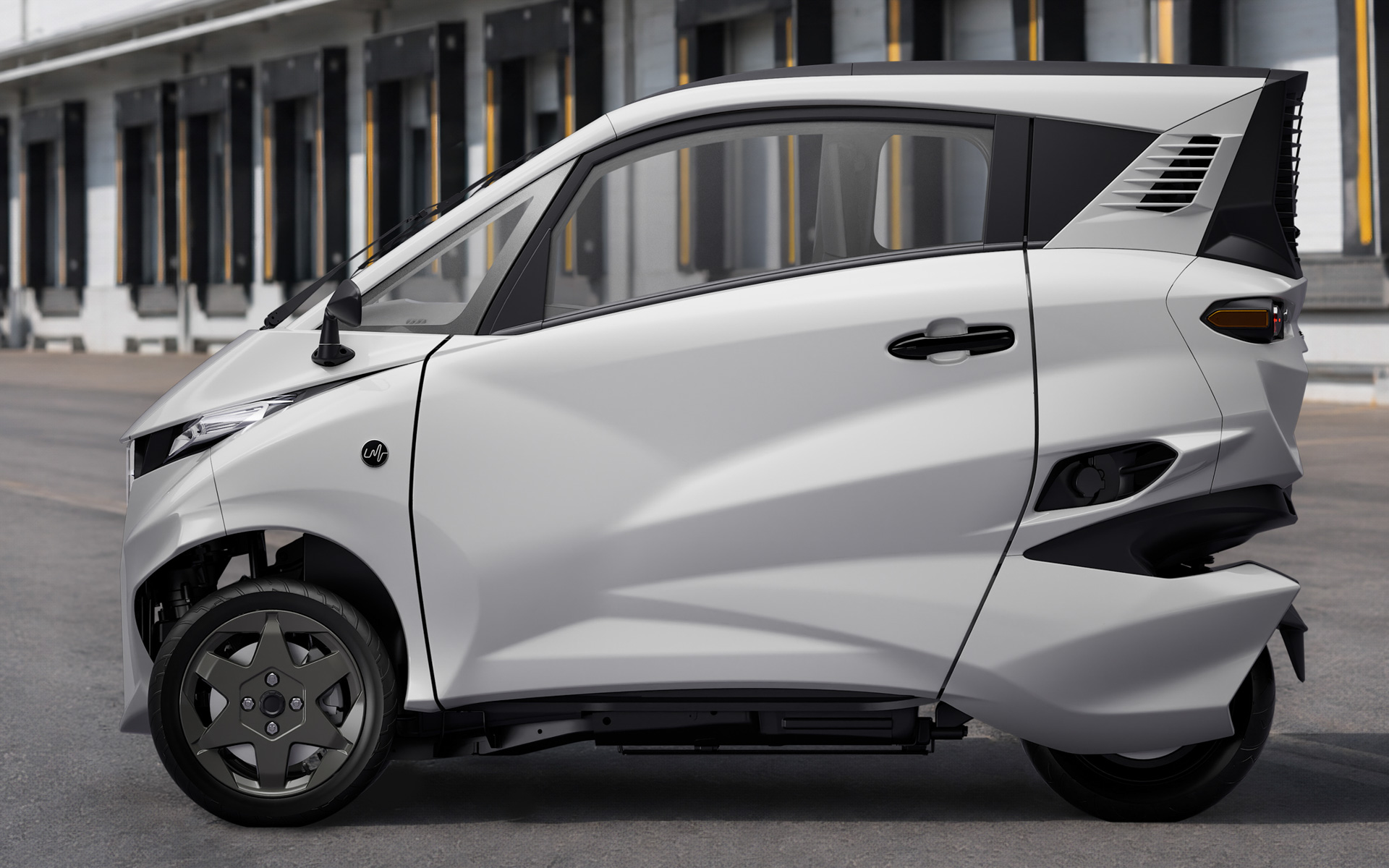 リーンモビリティと豊田通商、3輪EV「Lean3」の国内法人向け販売代理店契約を締結