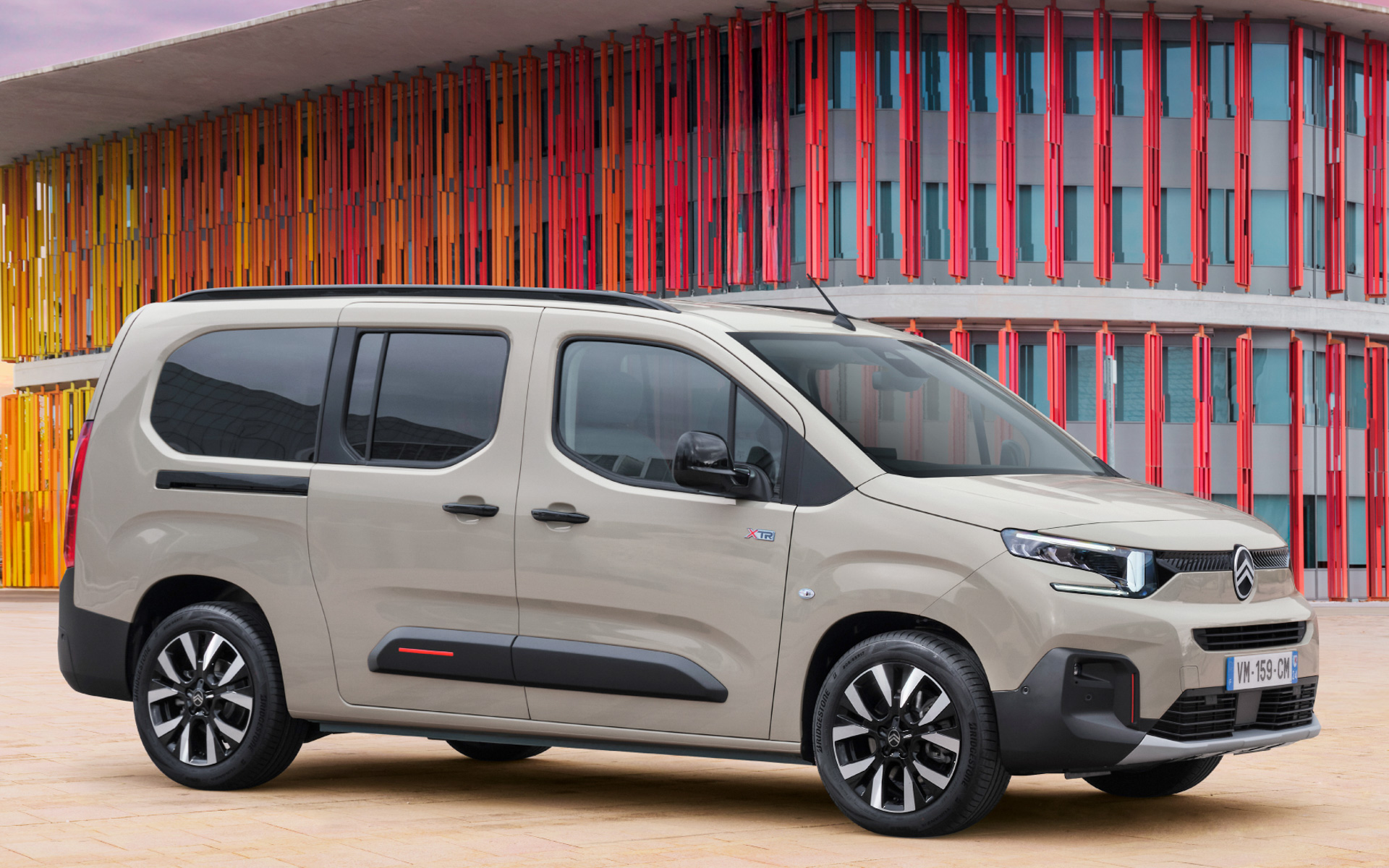シトロエン、「ベルランゴ」限定車でサンドカラー「サーブル」復活 4
