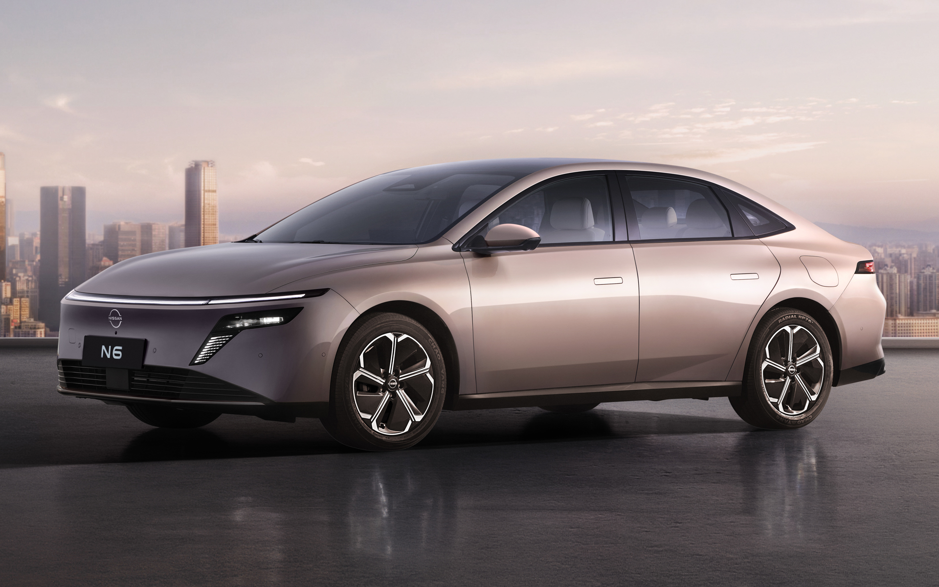 横浜ゴム、東風日産のPHEV「N6」に「ADVAN dB V553」納入開始 - Car Watch