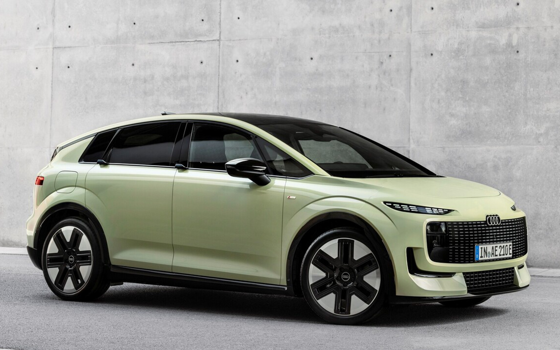 アウディ、新型コンパクトEV「A2 e-tron」欧州発表 一充電走行距離は最大646km