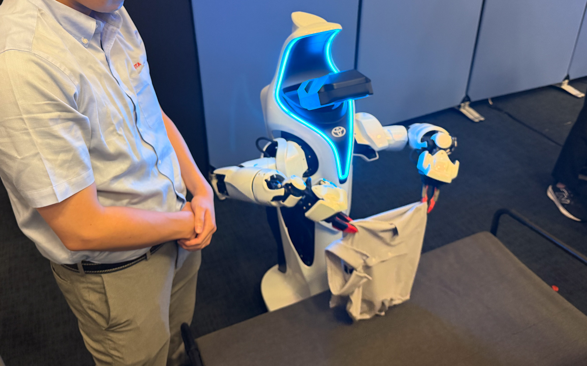 トヨタ、毎年1兆円を投資し工場とロボットを更新 40万台をフィジカルAIであるLarge Behavior Models搭載ロボなどに