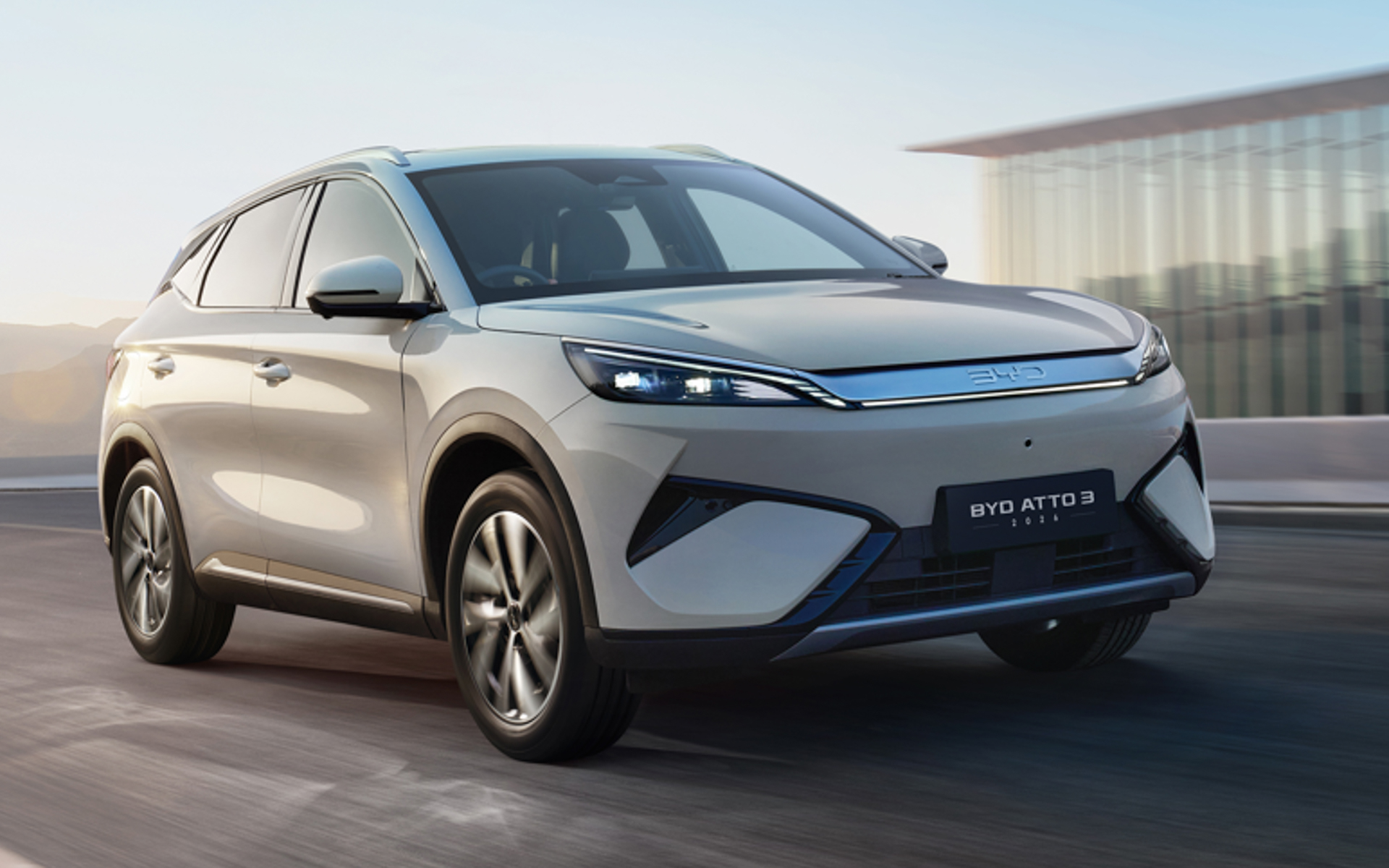 BYD、新型「ATTO 3 EX」一充電航続距離620km、四輪駆動モデルも設定し